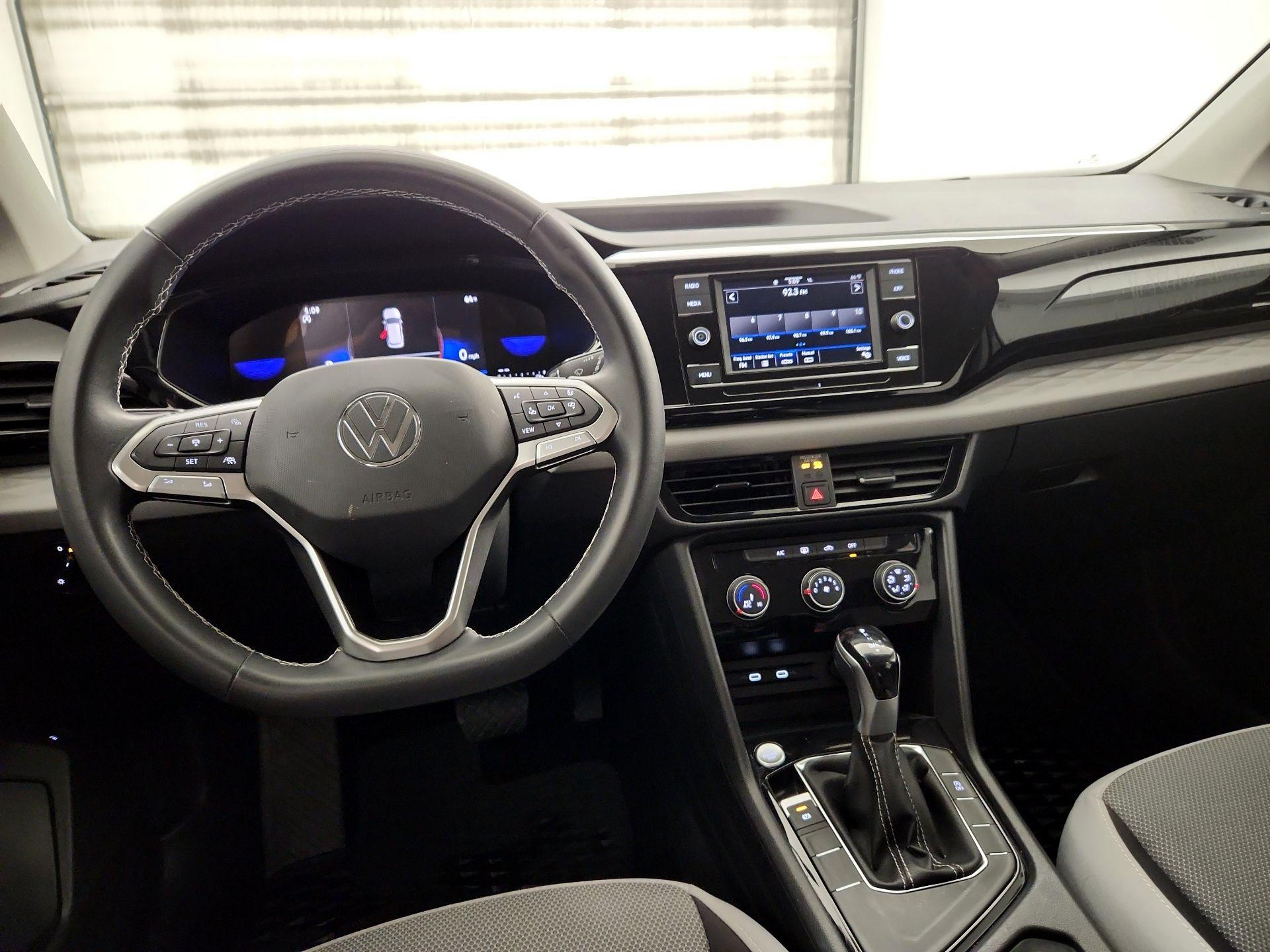 Thumbnail: 2023 Volkswagen Taos - 9