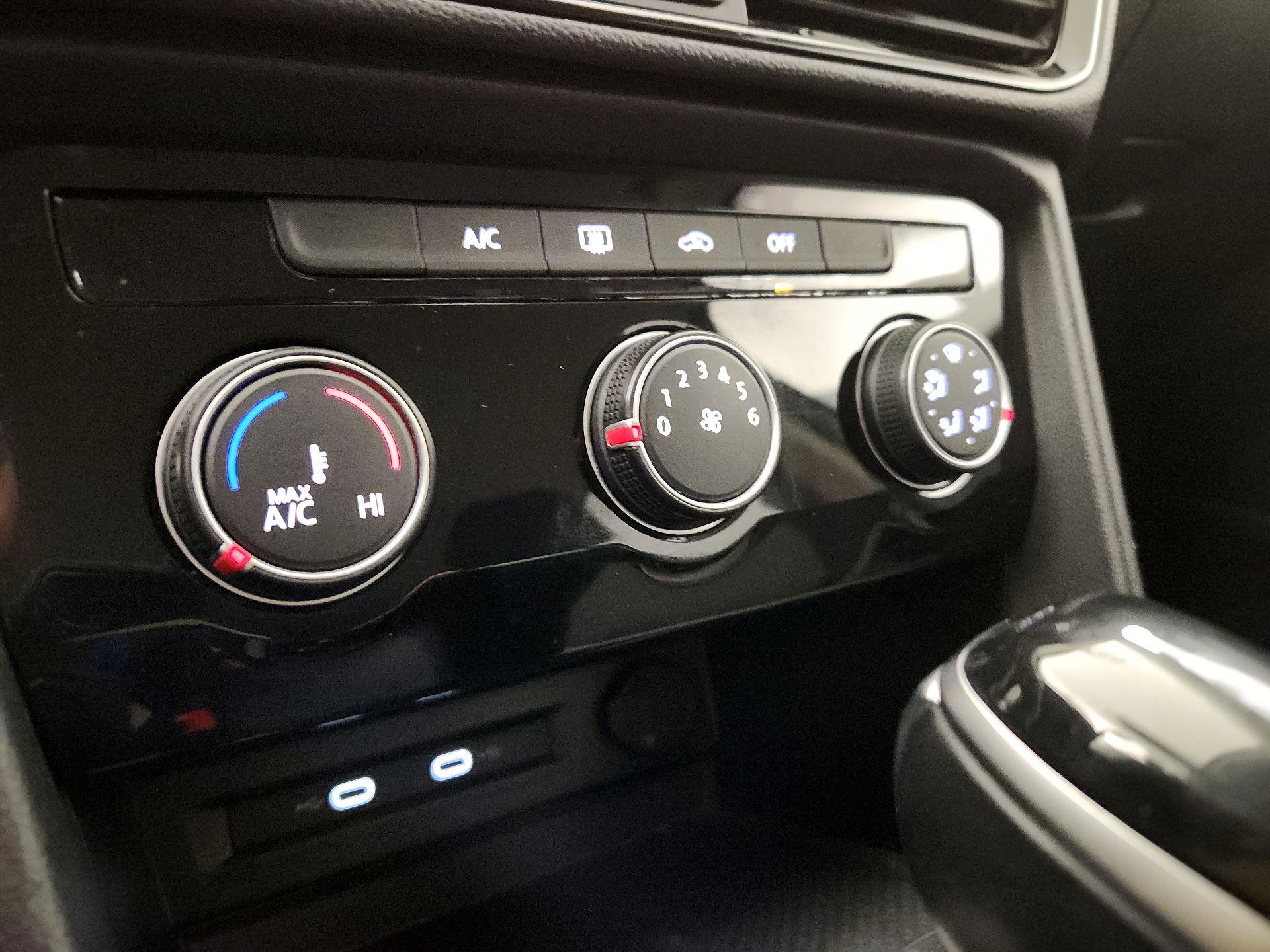 Thumbnail: 2023 Volkswagen Taos - 16