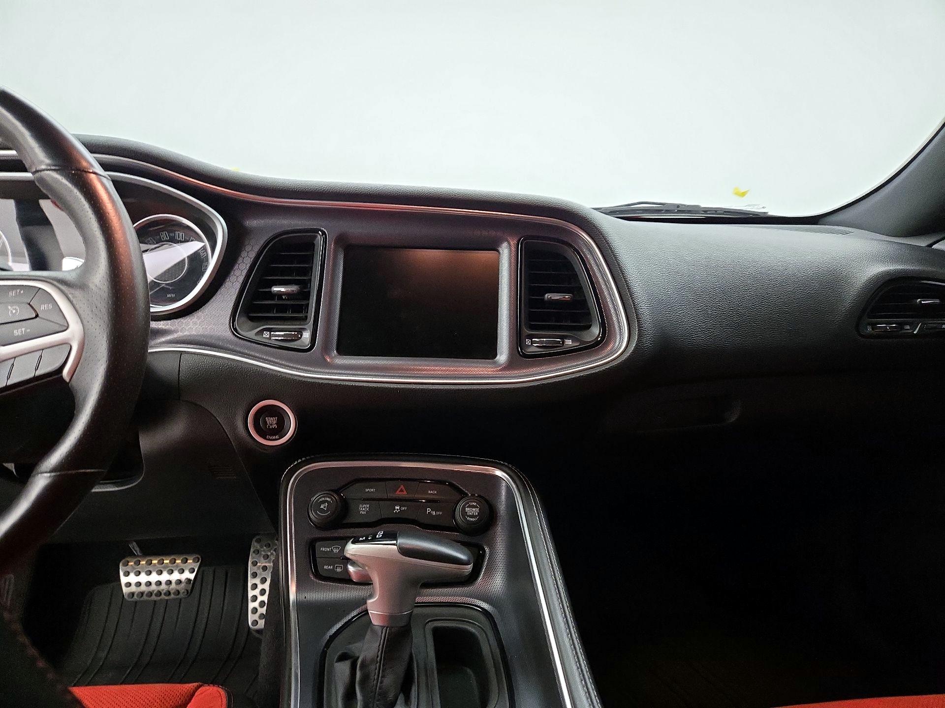 Thumbnail: 2016 Dodge Challenger - 9