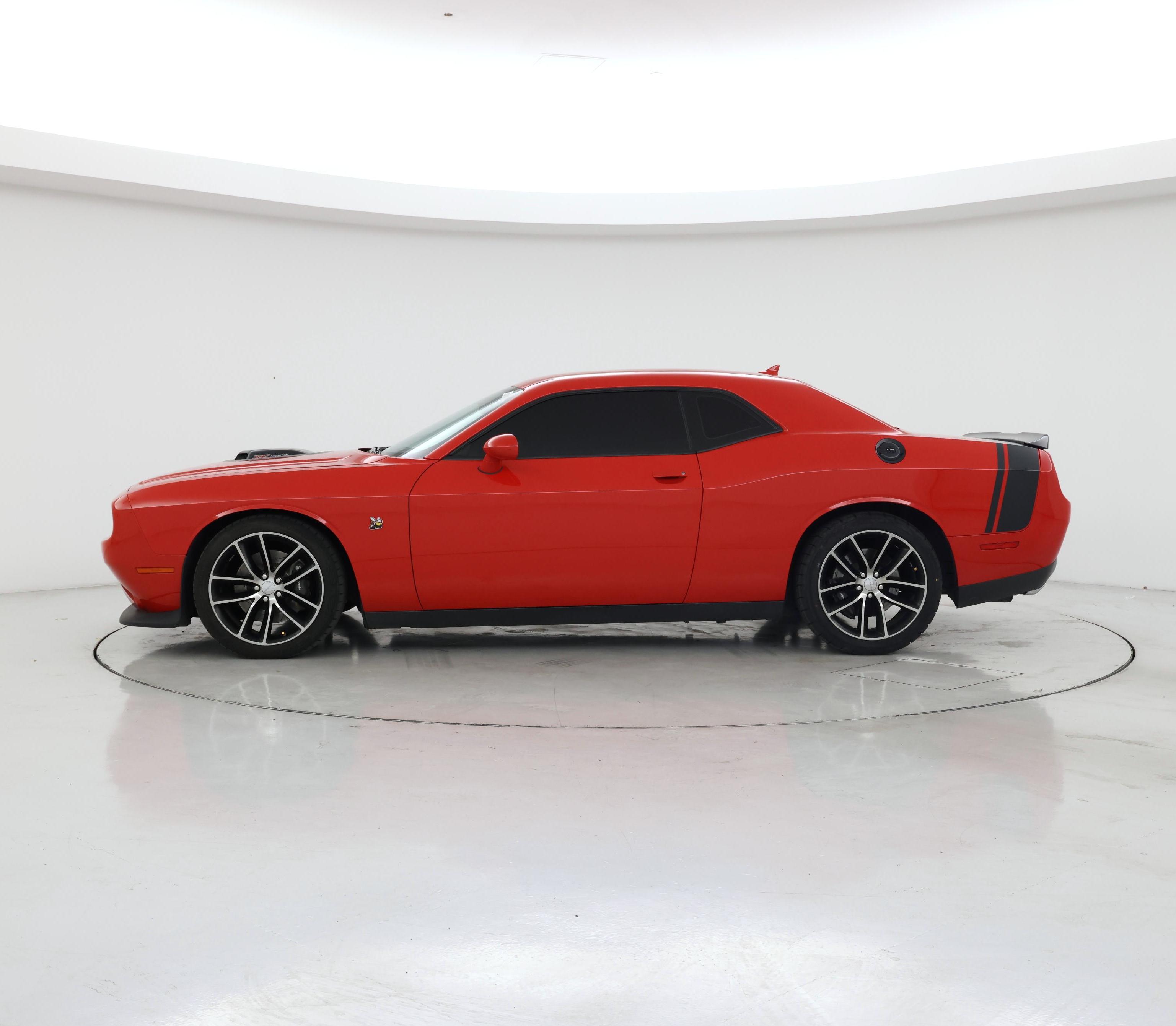 Thumbnail: 2016 Dodge Challenger - 3