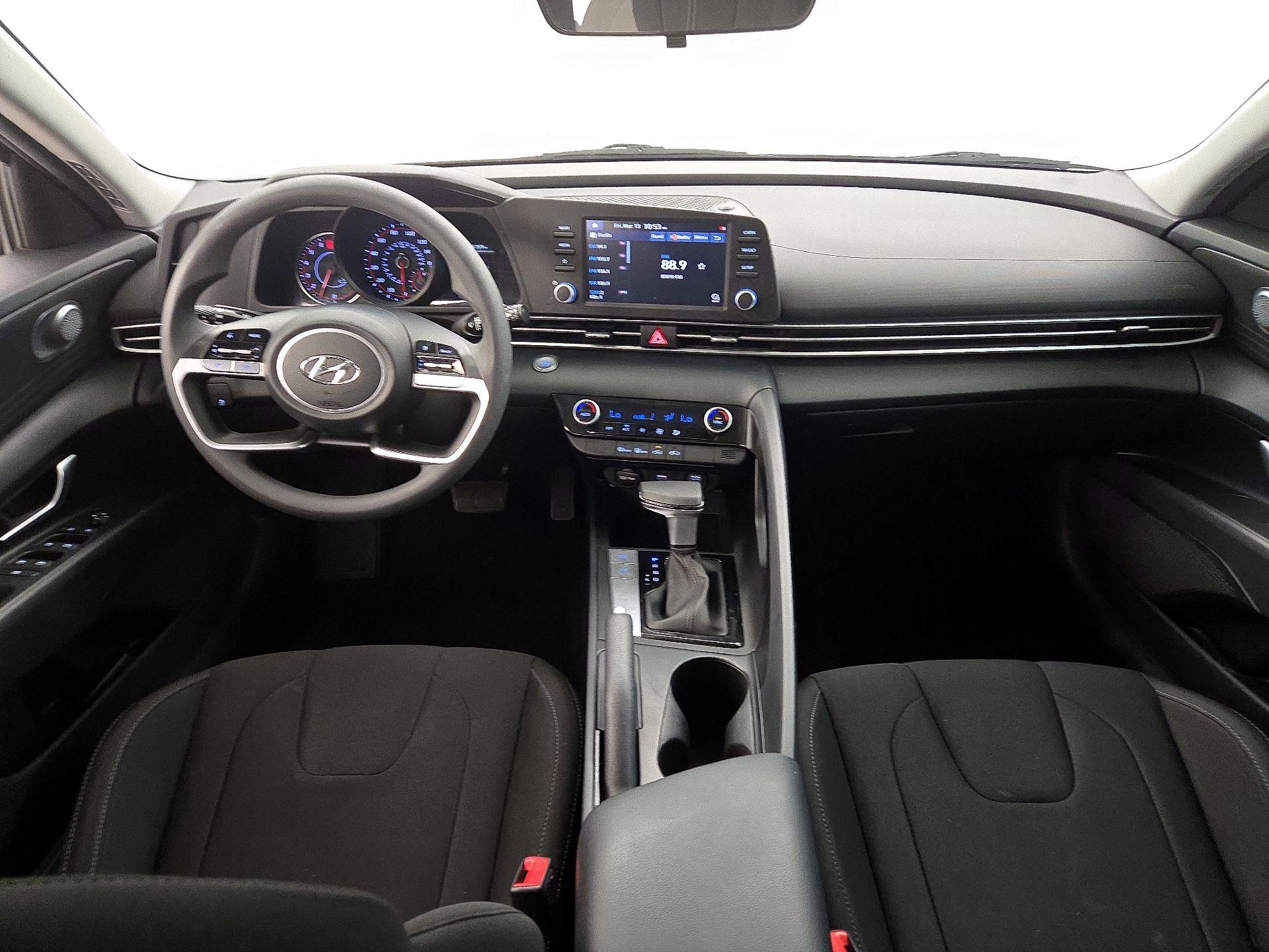 Thumbnail: 2022 Hyundai Elantra - 9