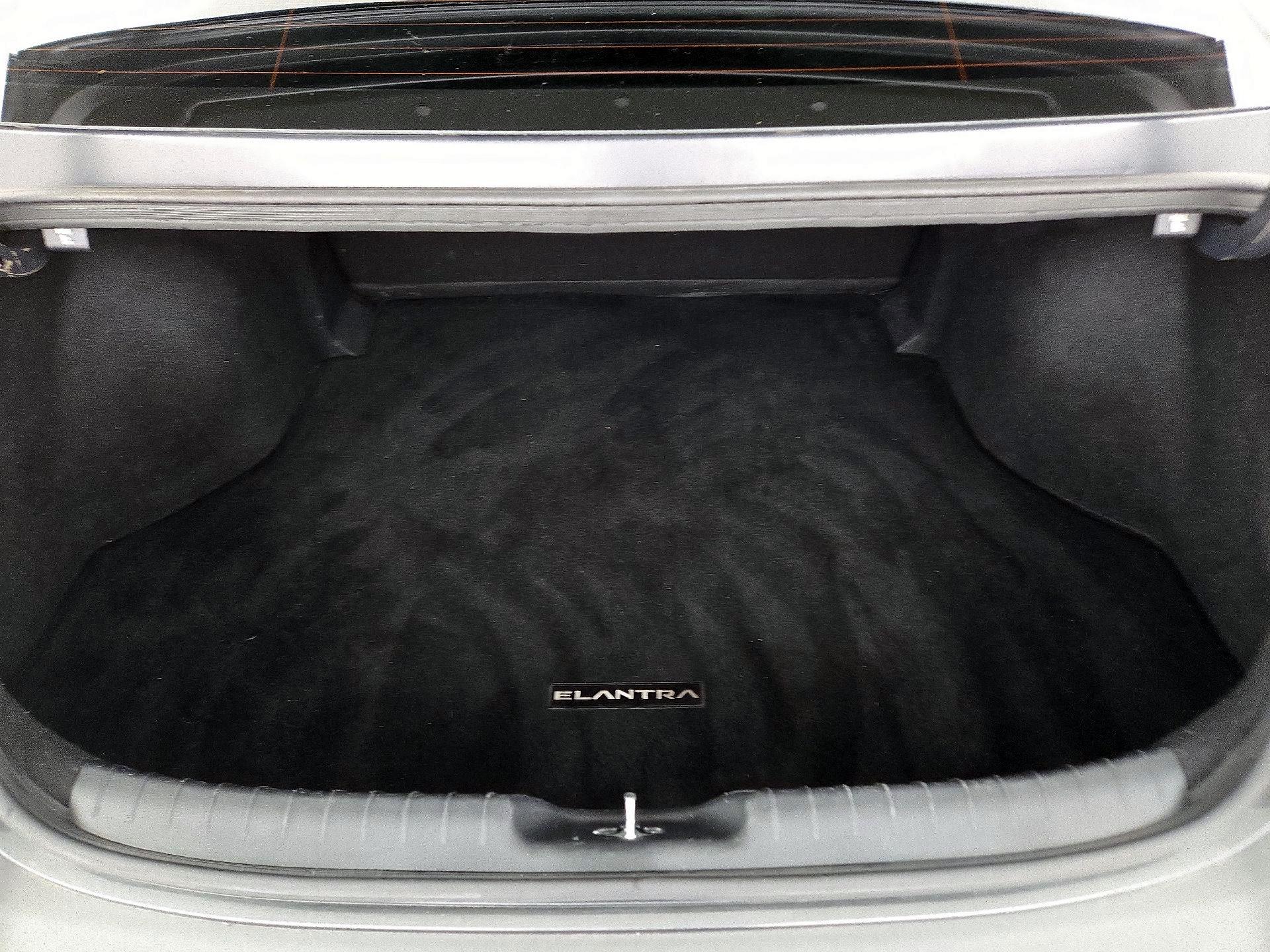 Thumbnail: 2022 Hyundai Elantra - 20