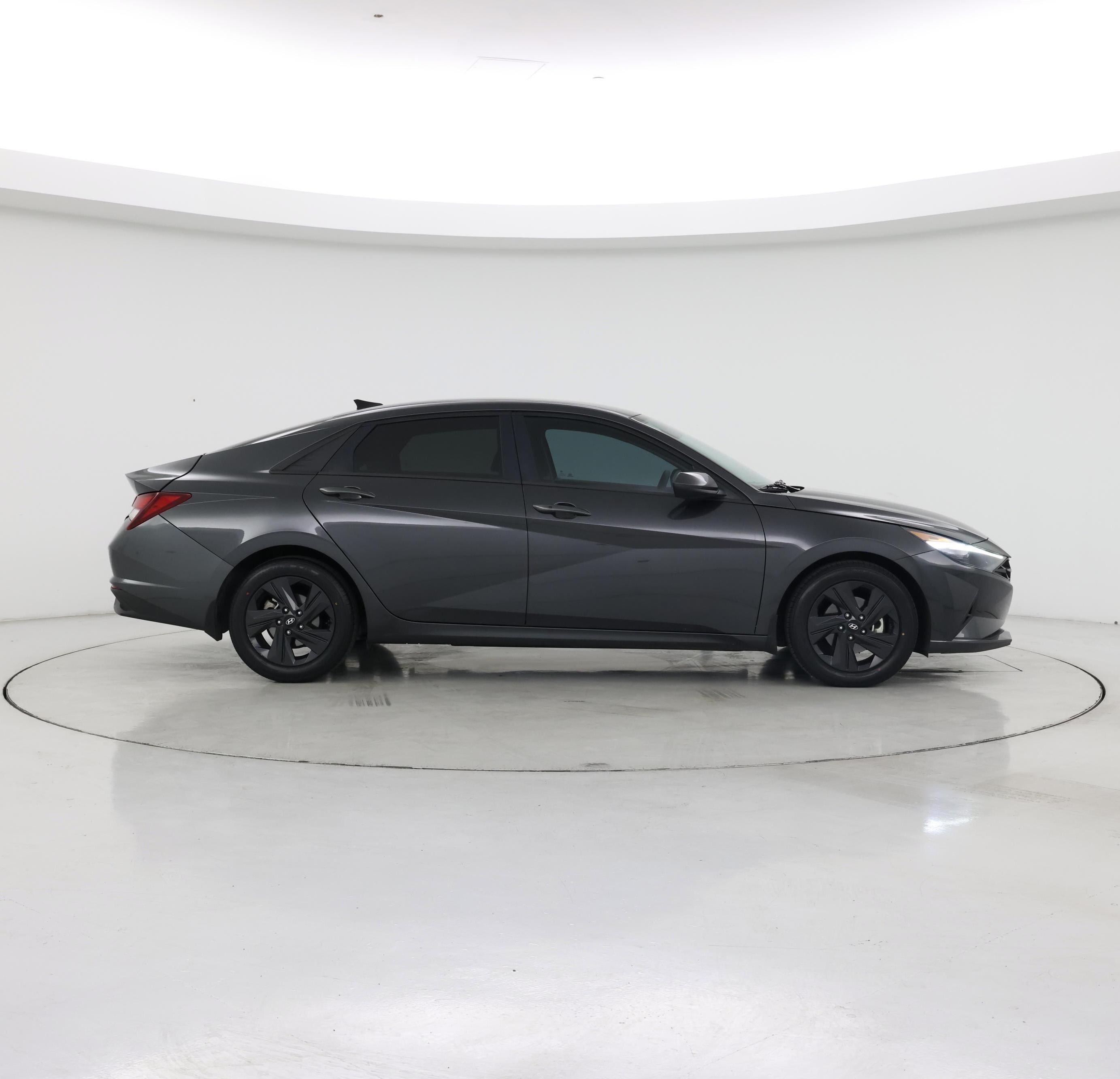 Thumbnail: 2022 Hyundai Elantra - 7