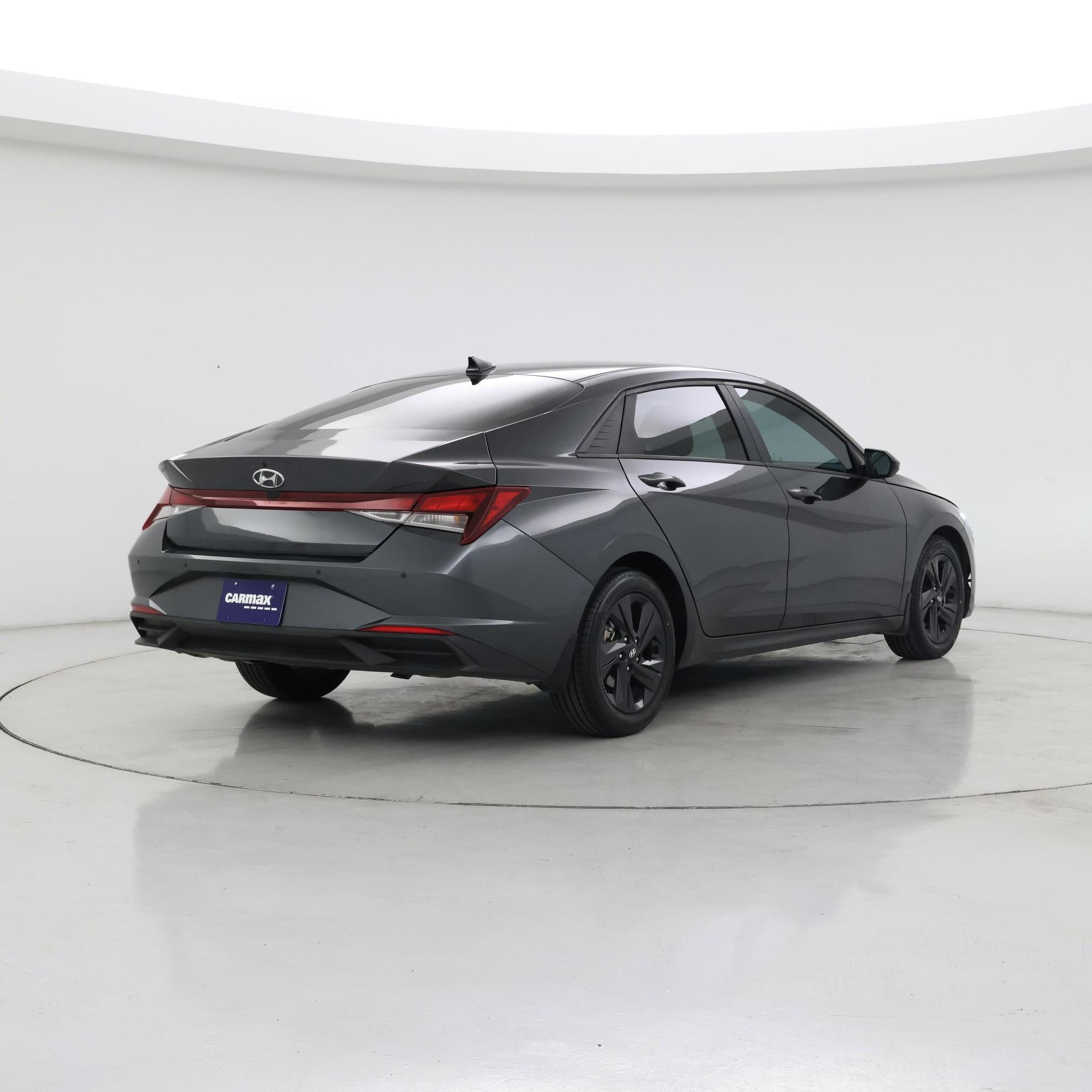 Thumbnail: 2022 Hyundai Elantra - 8