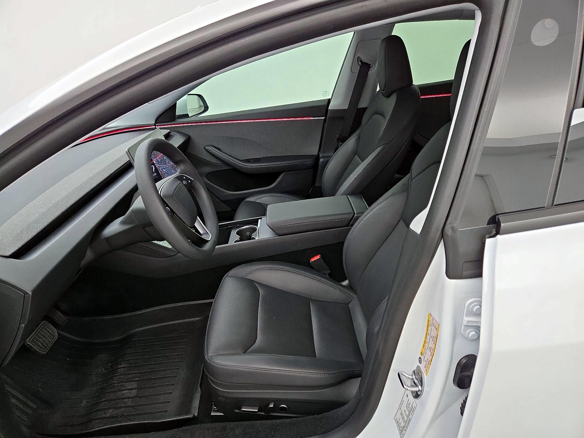 Thumbnail: 2025 Tesla Model 3 - 11