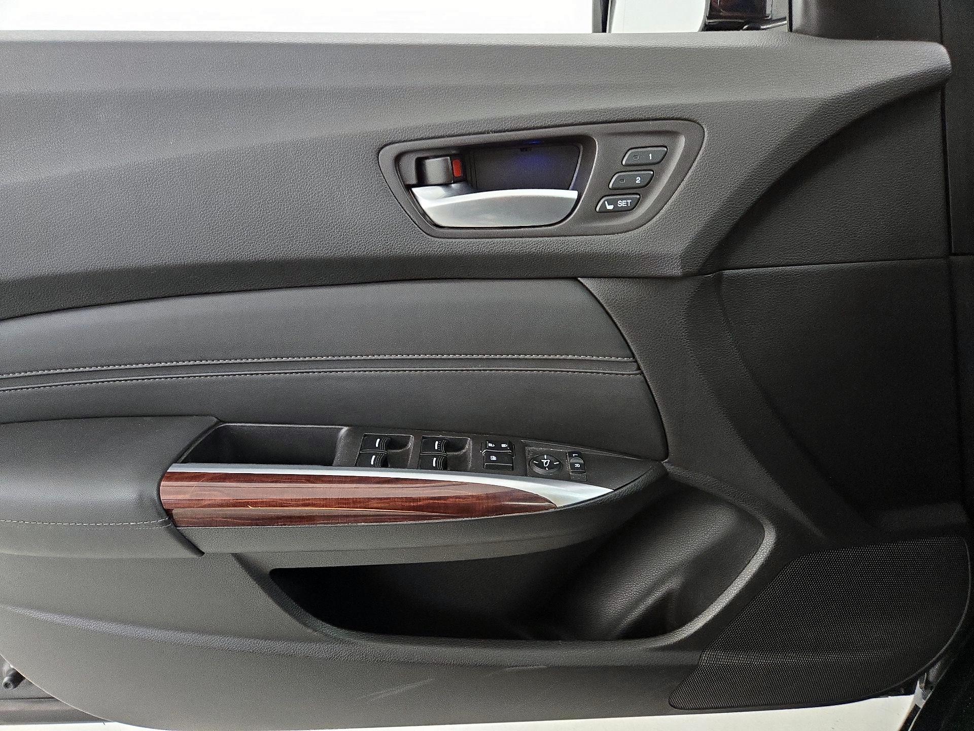 Thumbnail: 2016 Acura TLX - 12