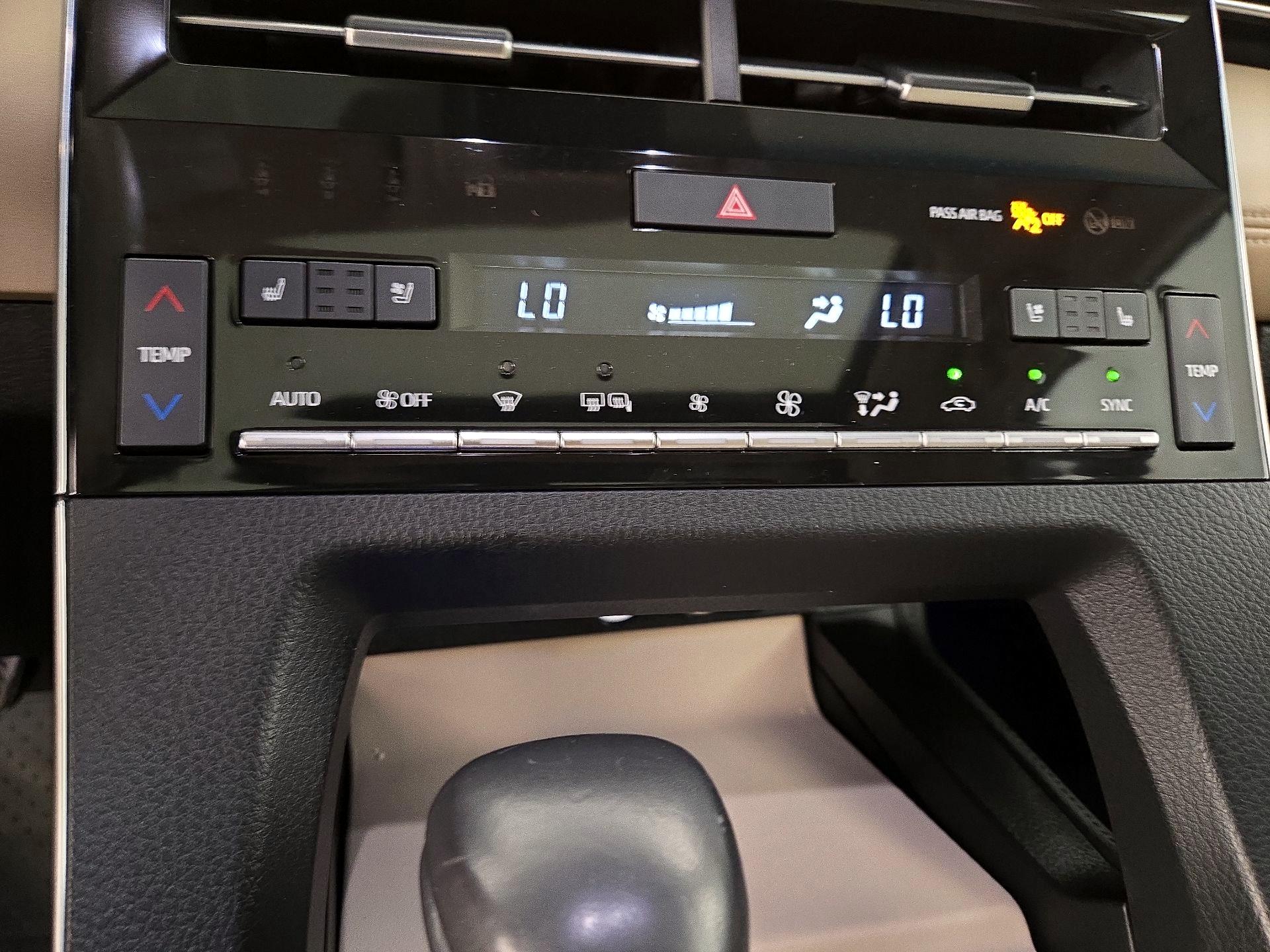 Thumbnail: 2019 Toyota Avalon - 17