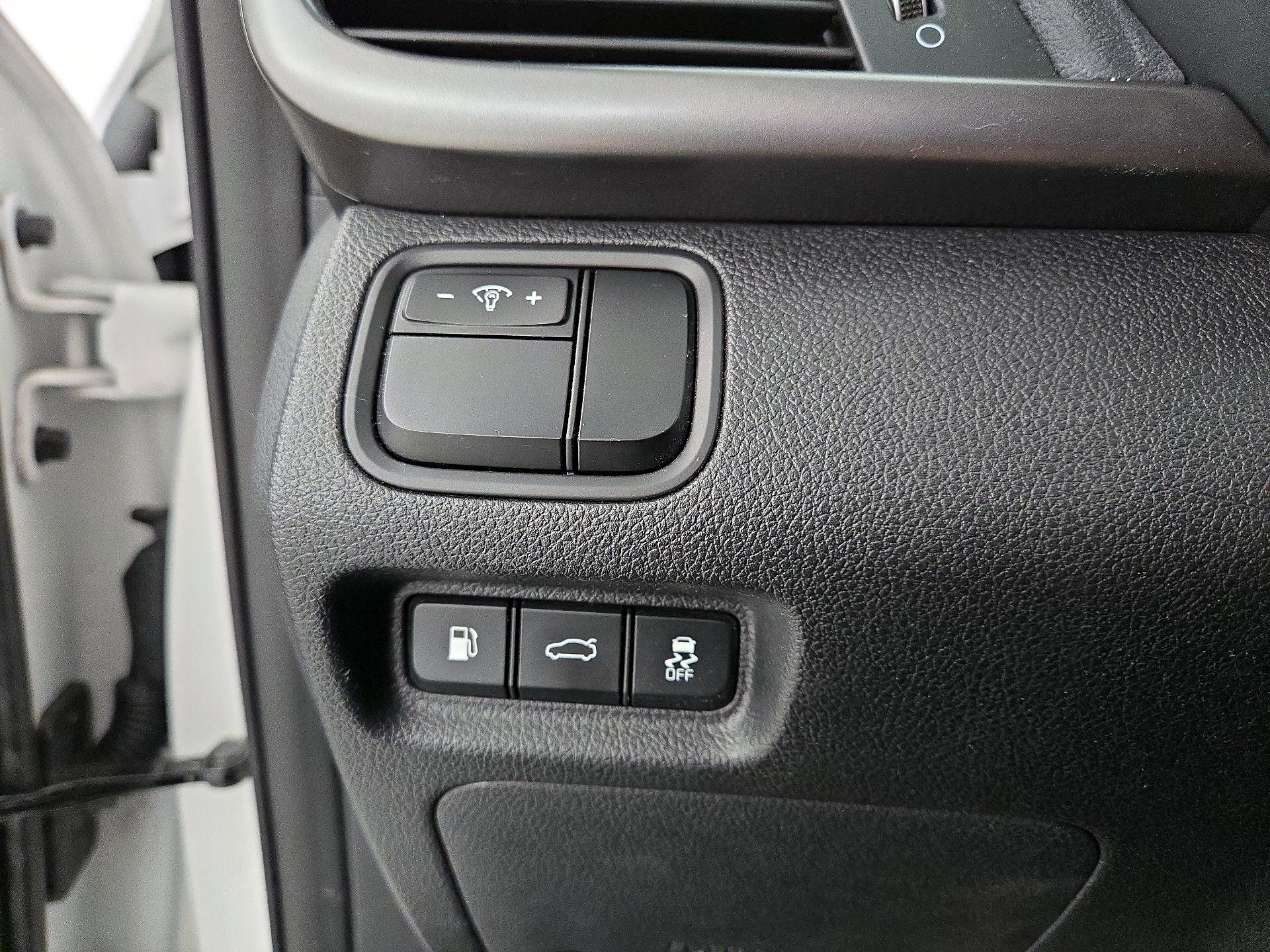 Thumbnail: 2016 Kia Optima - 13