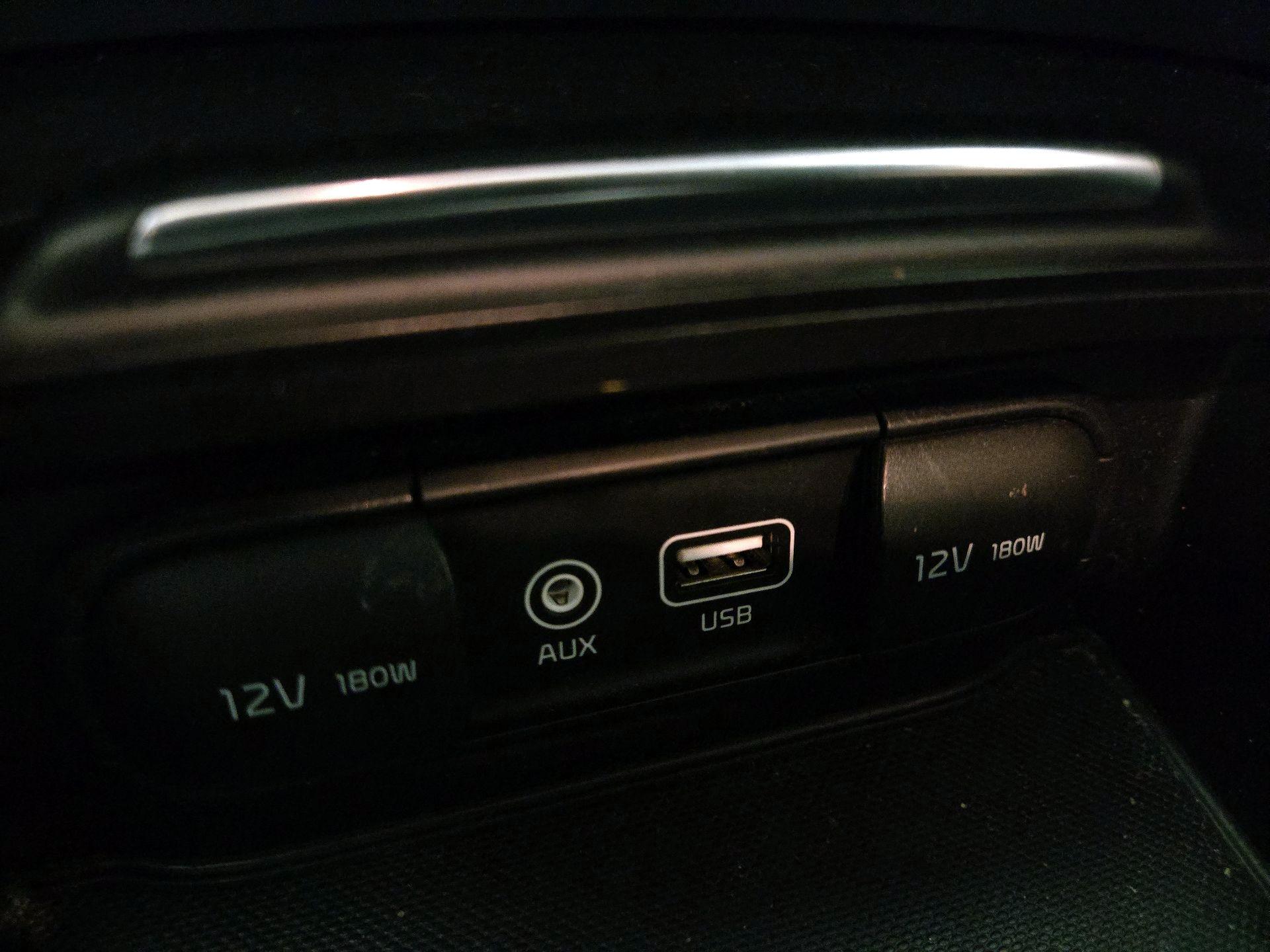 Thumbnail: 2016 Kia Optima - 18