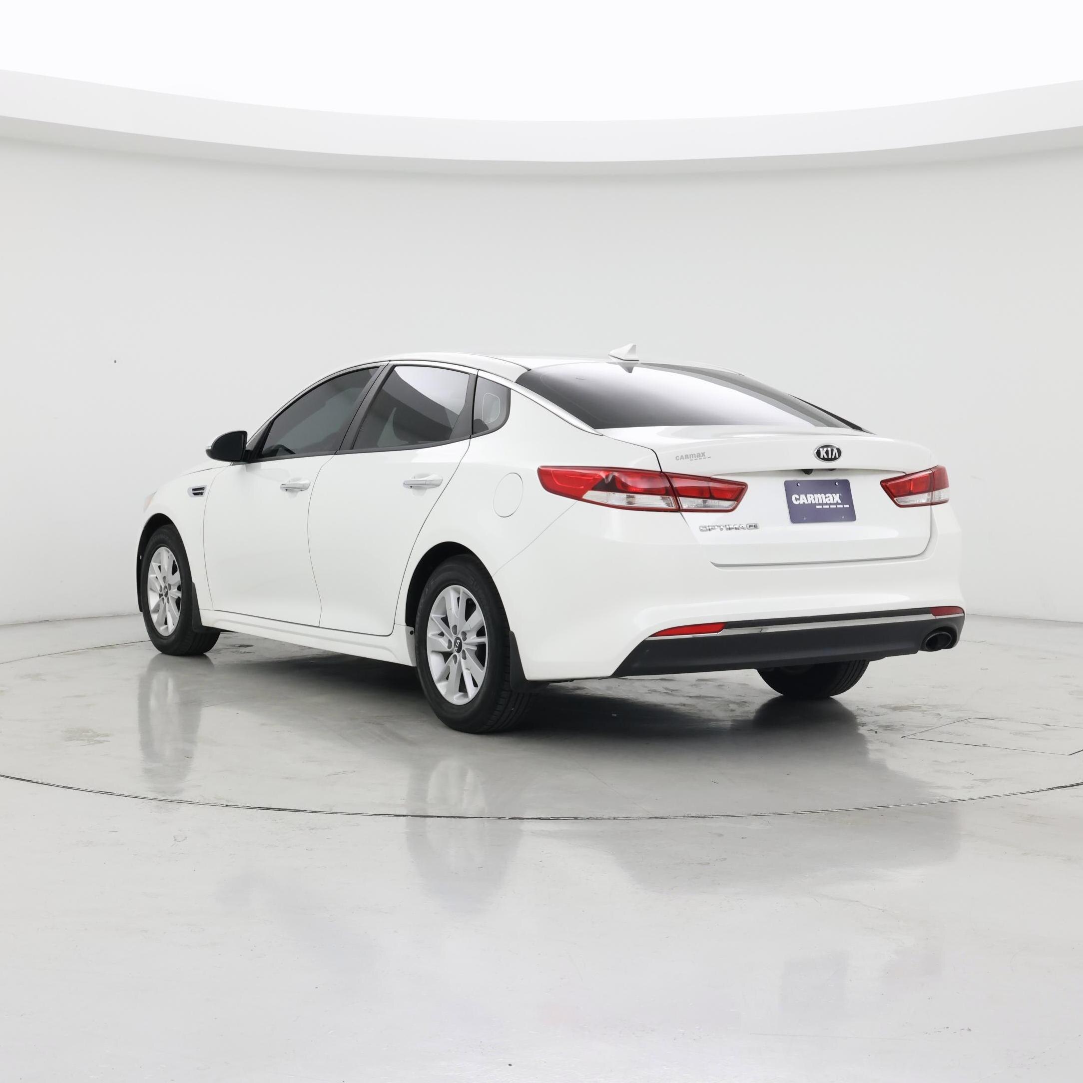 Thumbnail: 2016 Kia Optima - 2