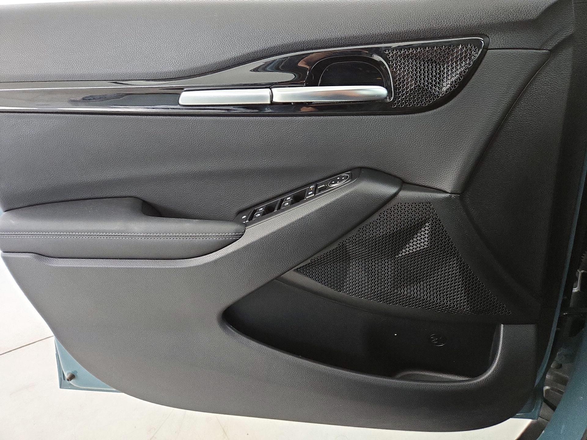 Thumbnail: 2025 Kia Seltos - 12