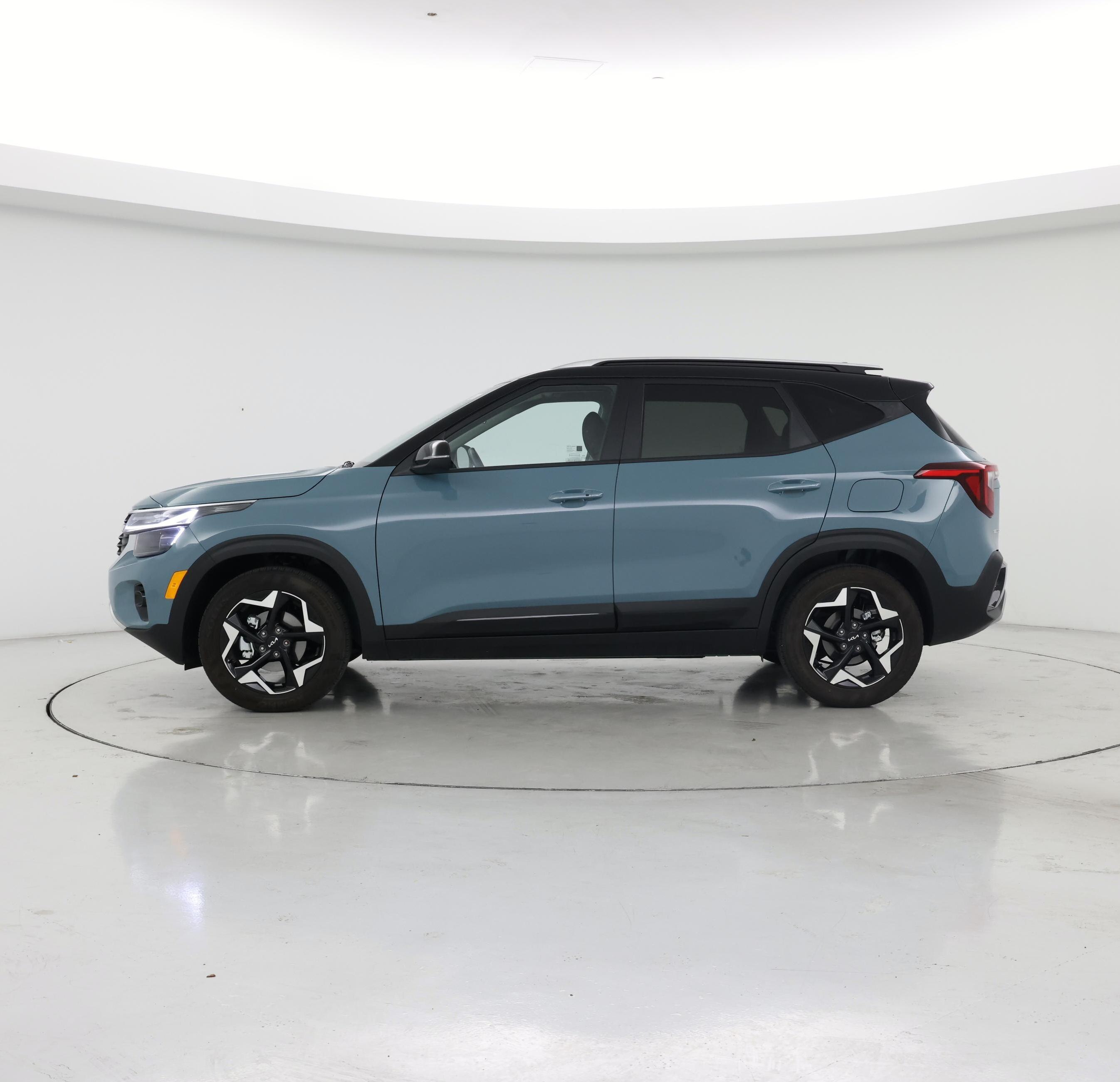 Thumbnail: 2025 Kia Seltos - 3