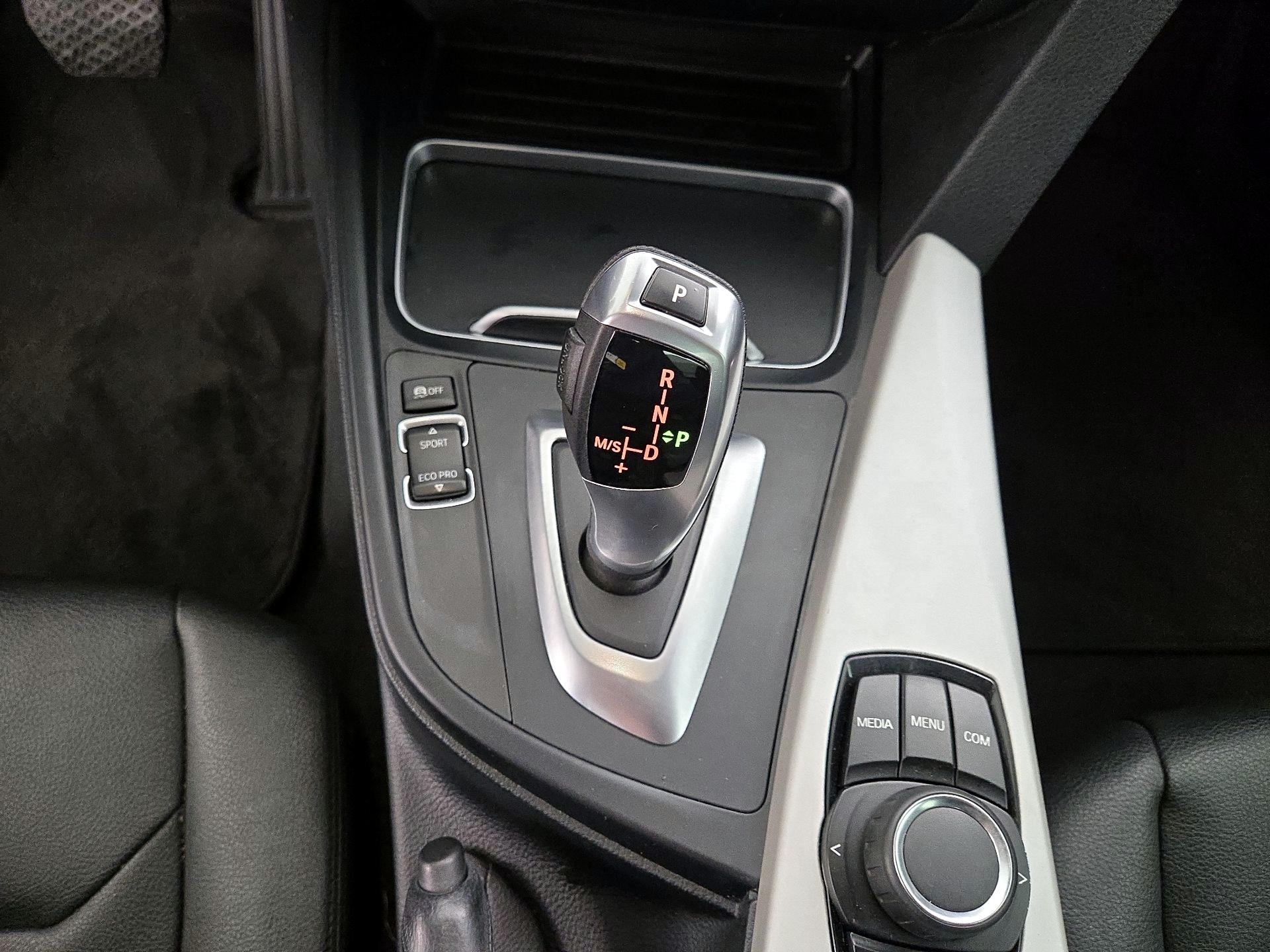 Thumbnail: 2018 BMW 3 Series - 17