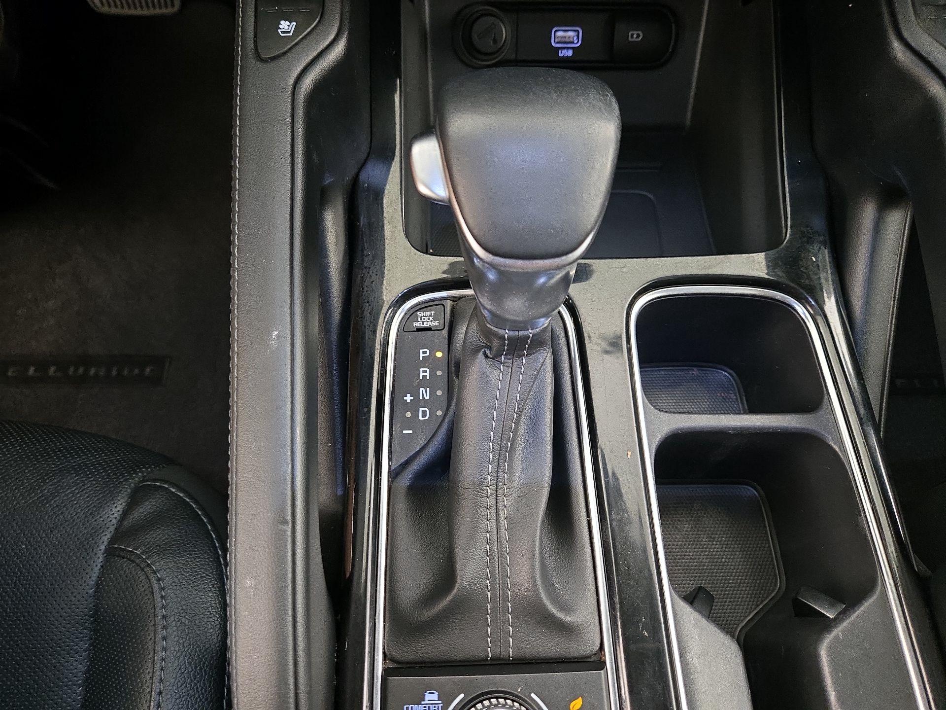 Thumbnail: 2022 Kia Telluride - 18