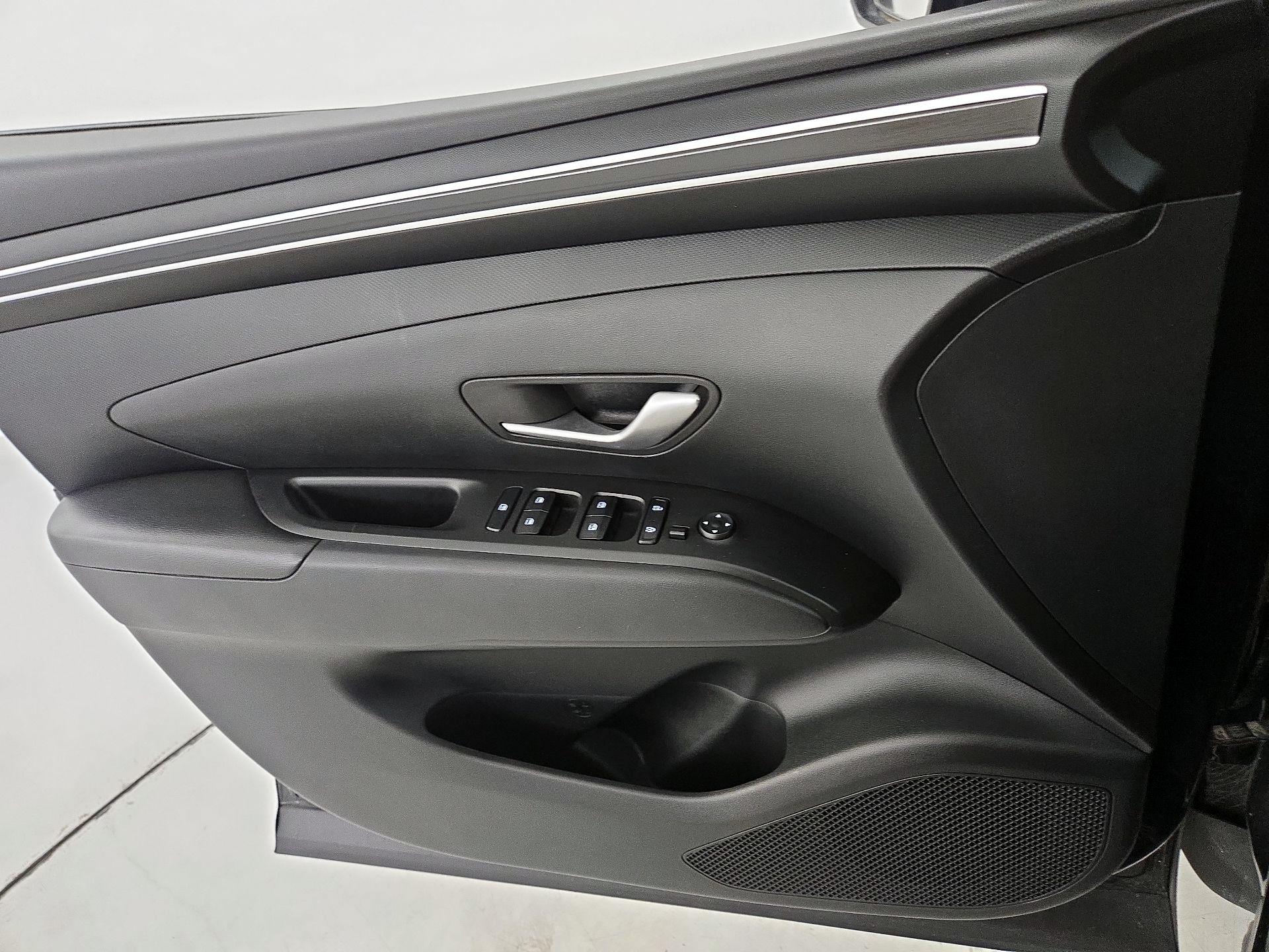 Thumbnail: 2022 Hyundai Santa Cruz - 12