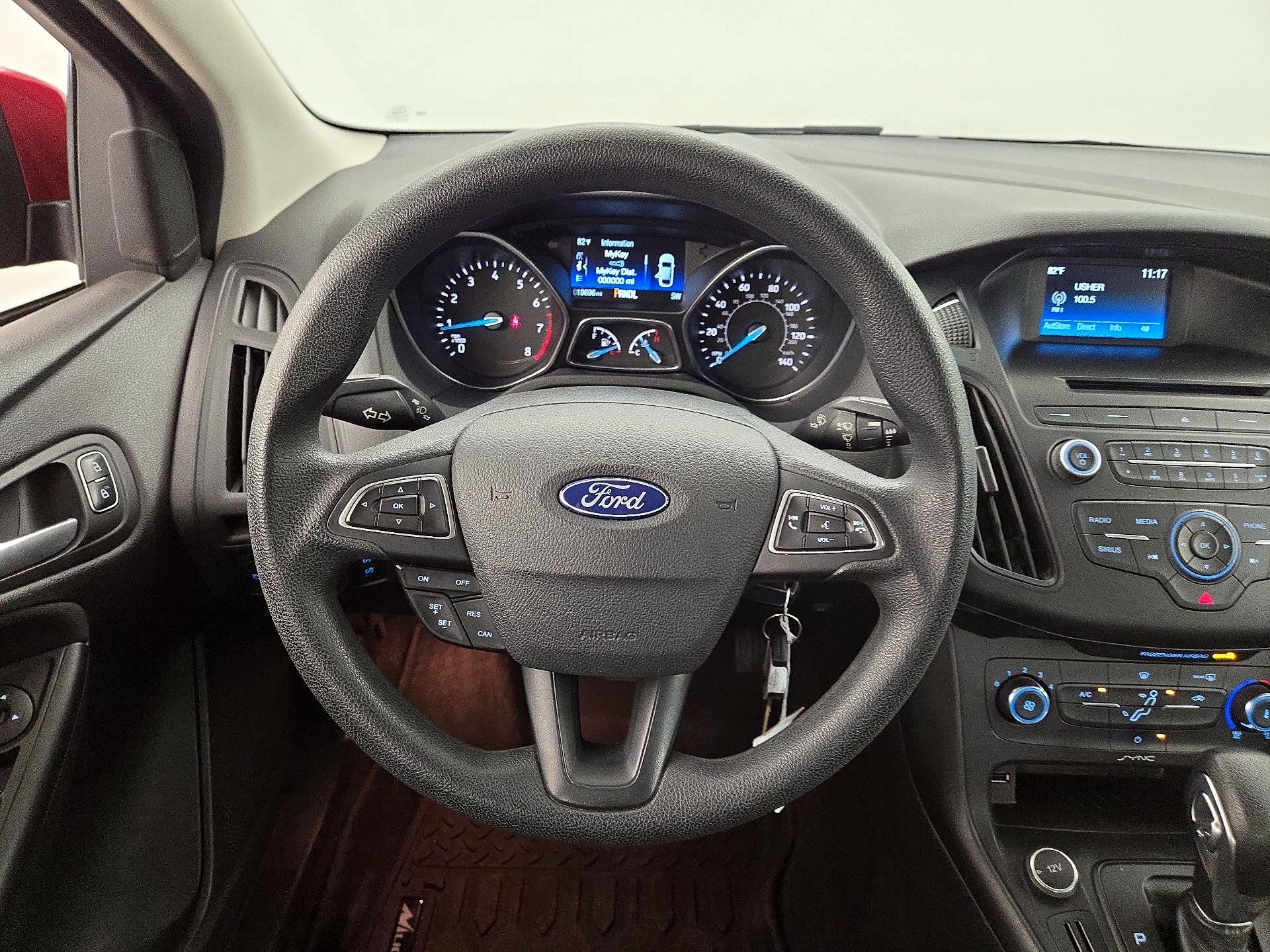 Thumbnail: 2017 Ford Focus - 10