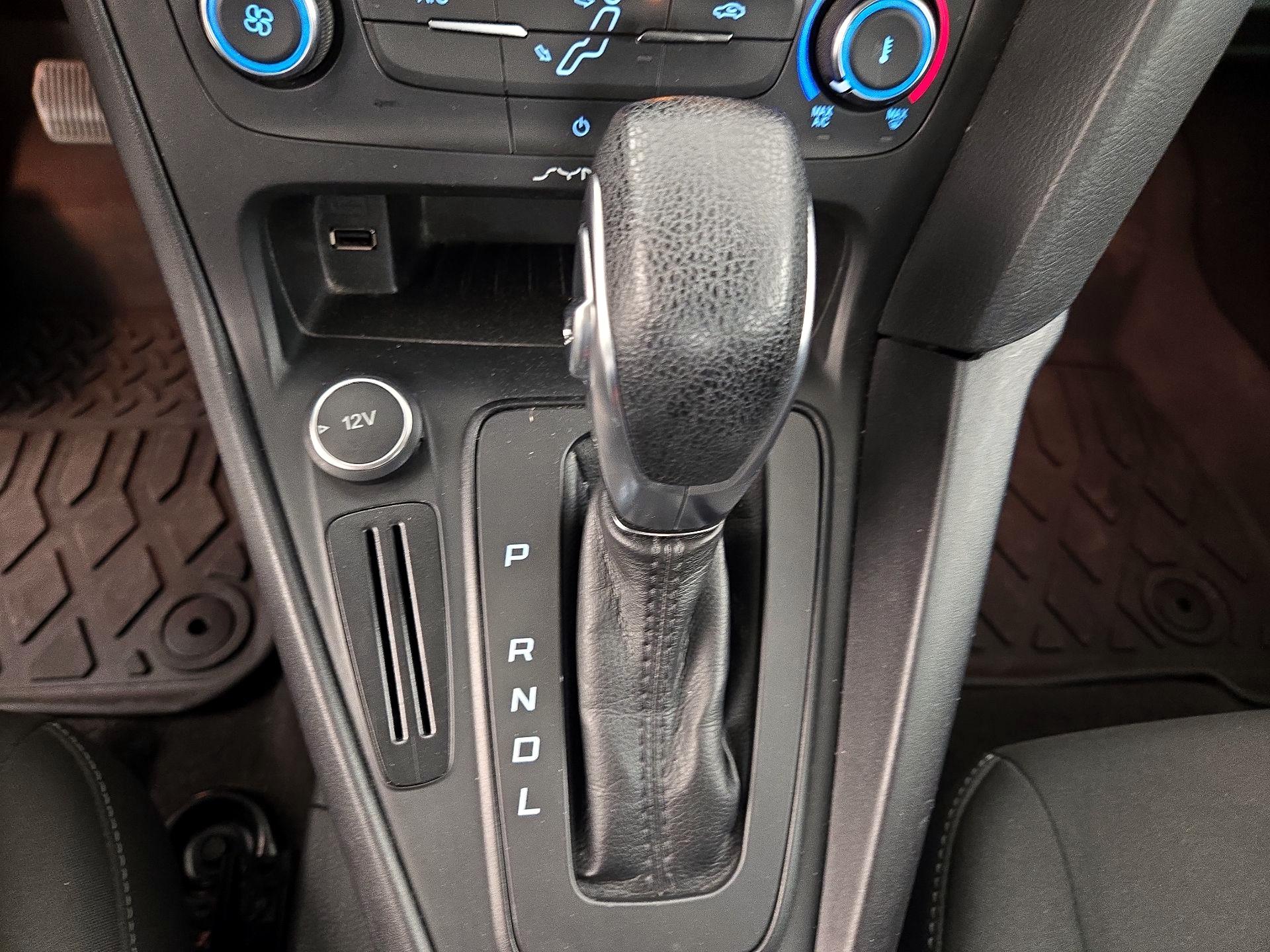 Thumbnail: 2017 Ford Focus - 17