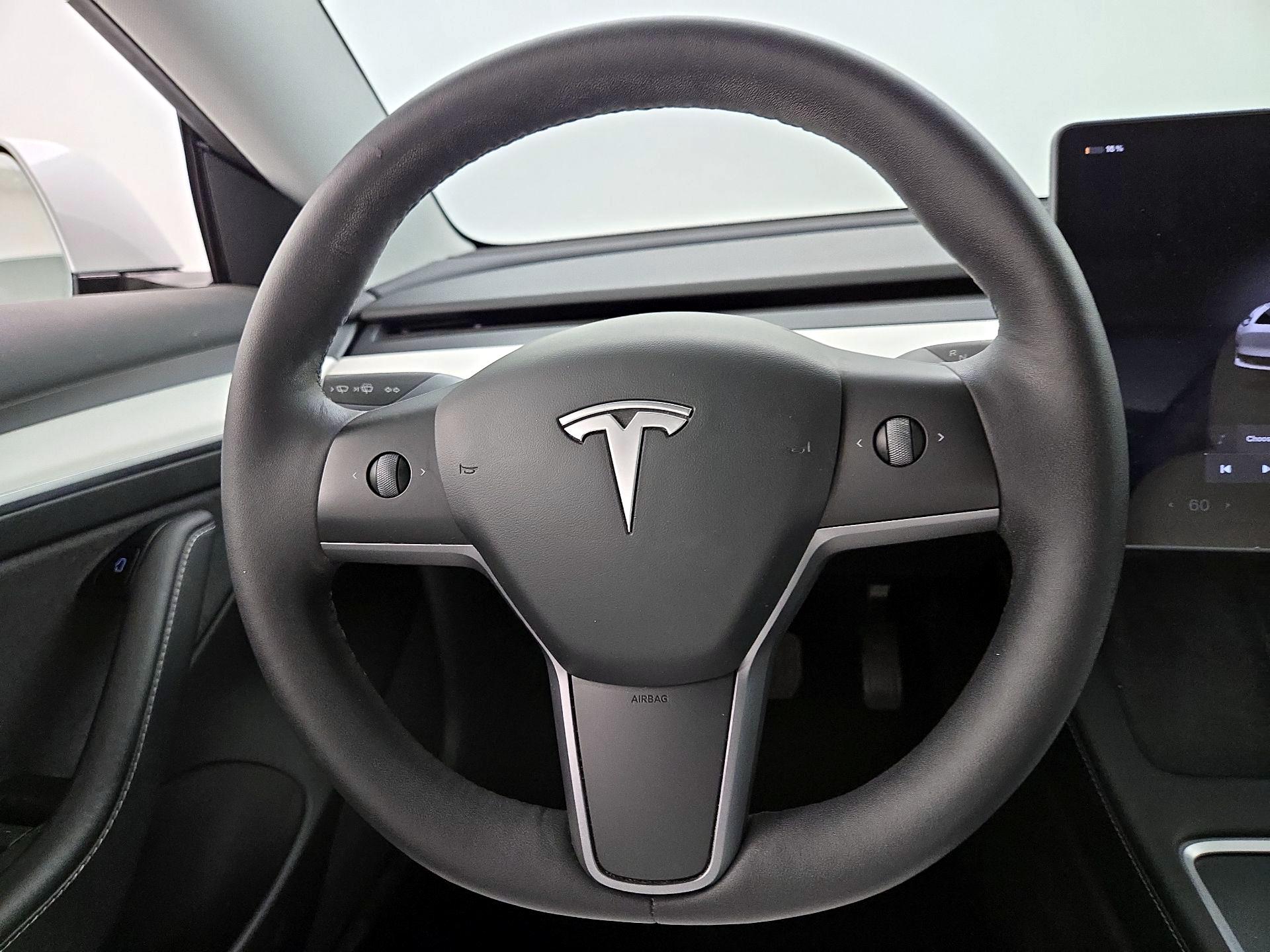 Thumbnail: 2023 Tesla Model 3 - 10
