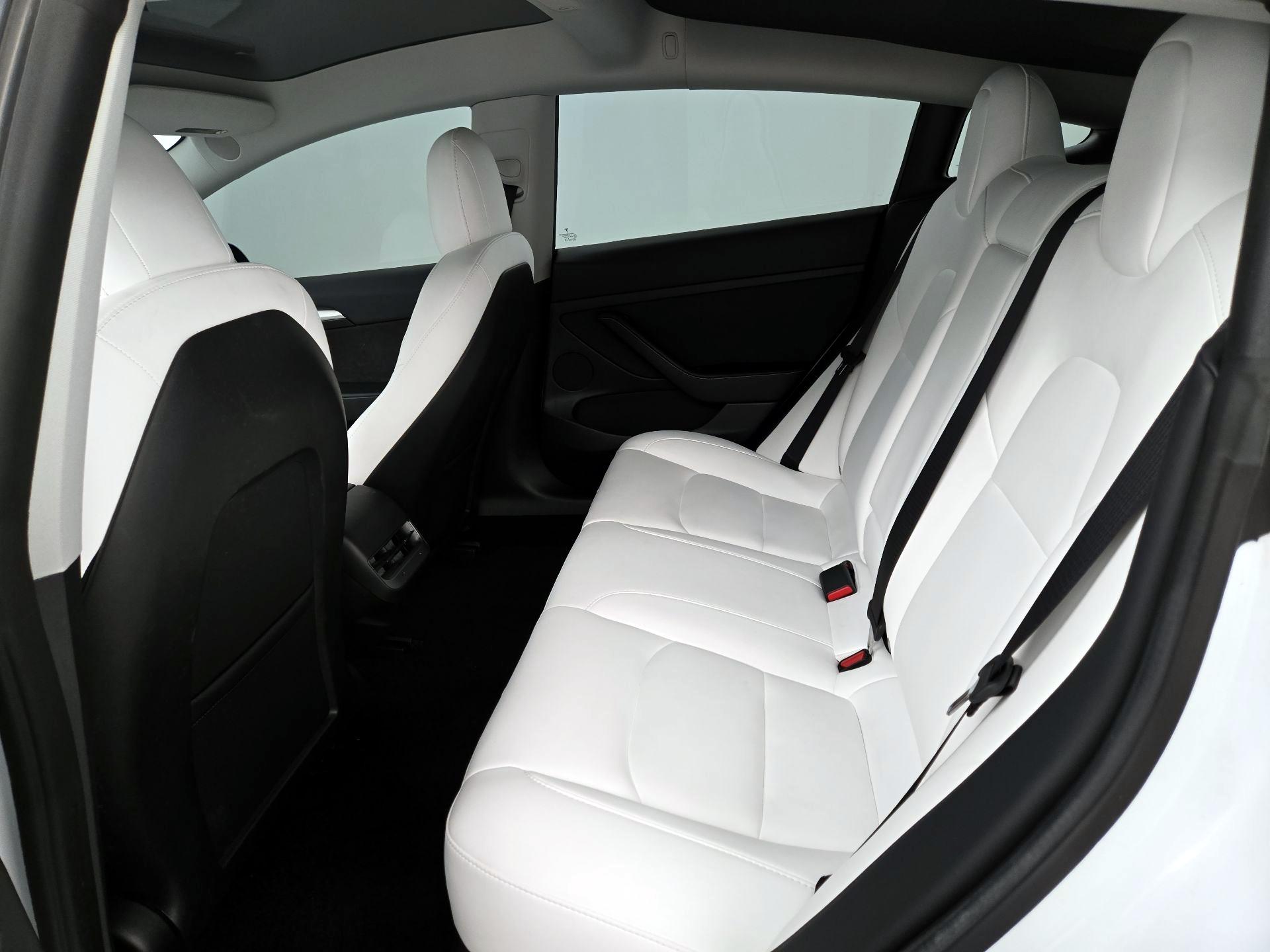 Thumbnail: 2023 Tesla Model 3 - 19
