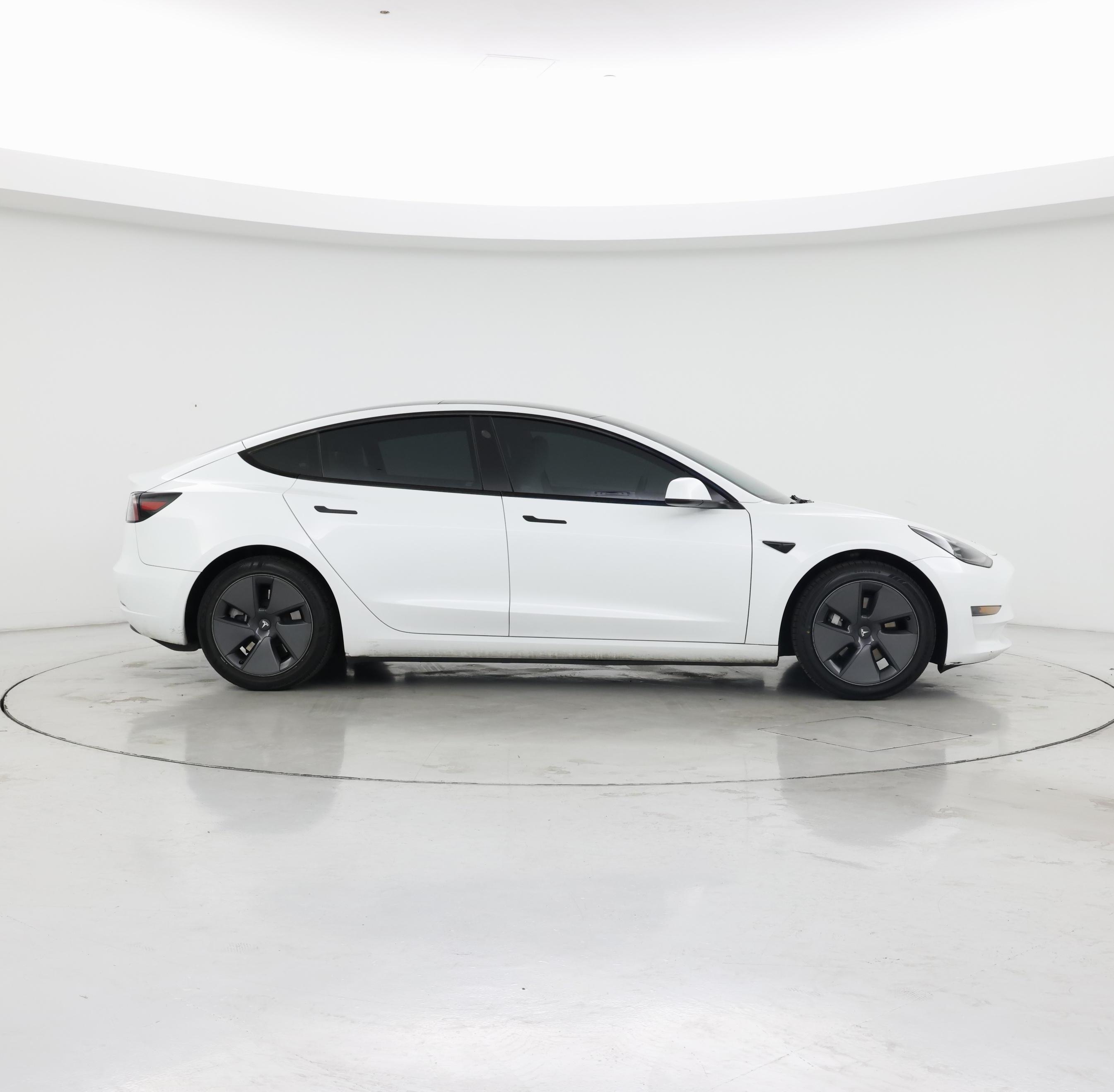 Thumbnail: 2023 Tesla Model 3 - 7