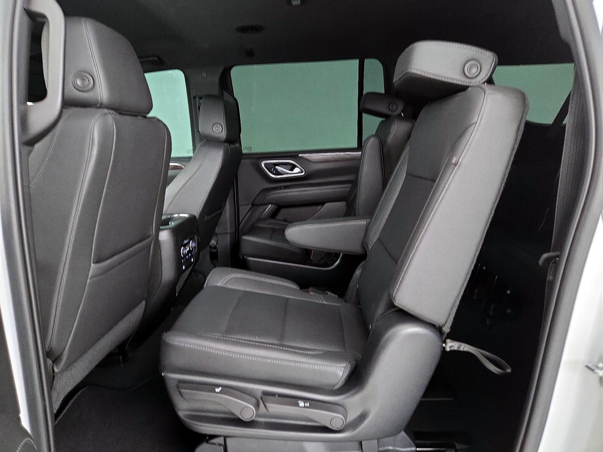 Thumbnail: 2022 Chevrolet Suburban - 20