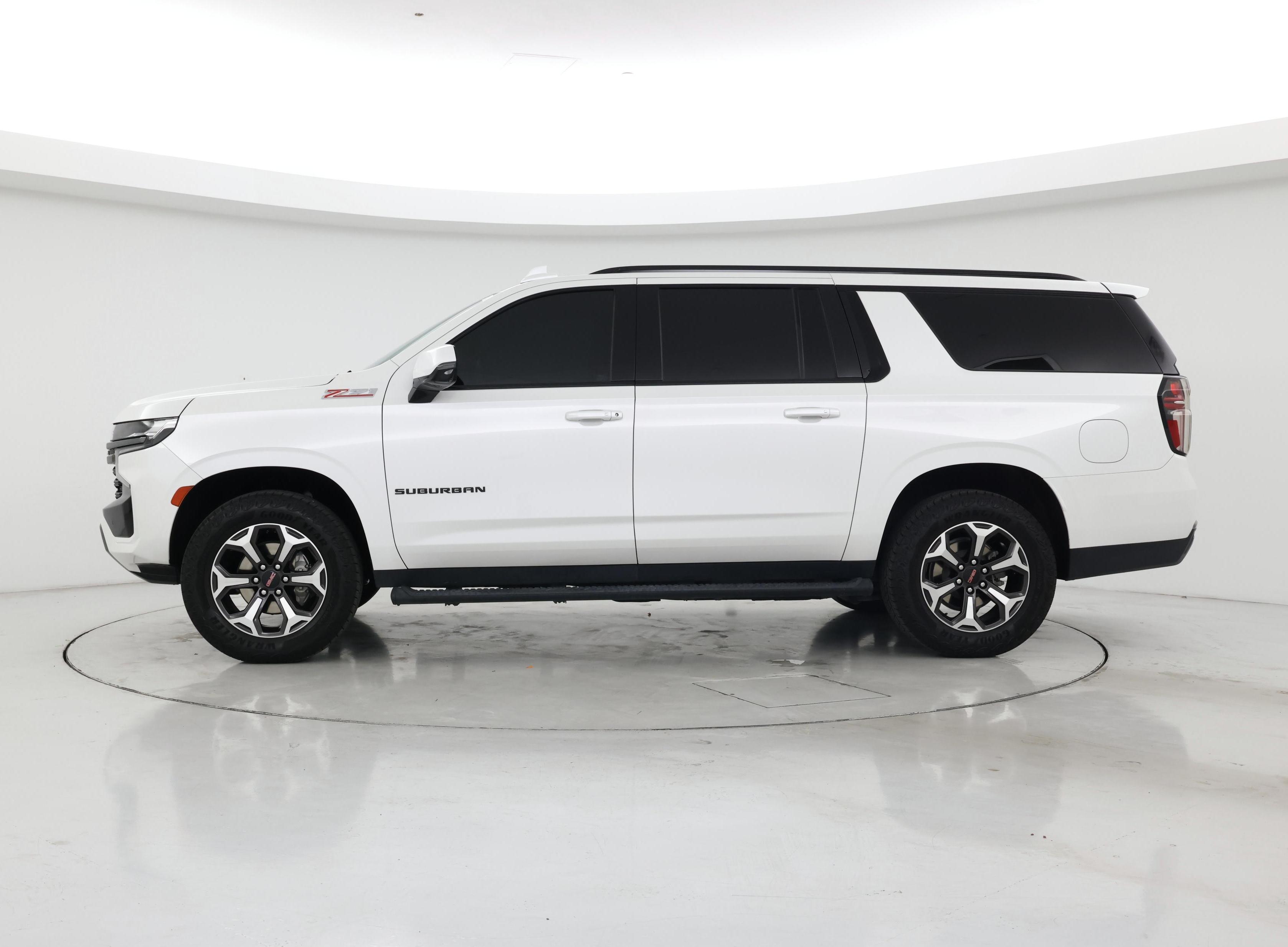 Thumbnail: 2022 Chevrolet Suburban - 3