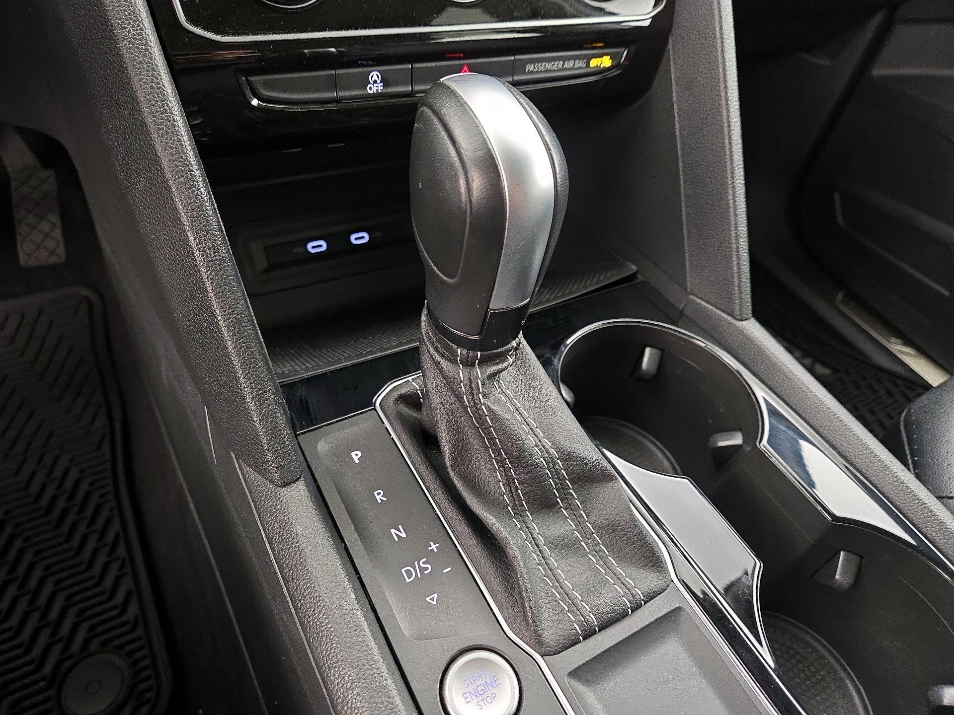 Thumbnail: 2022 Volkswagen Atlas - 17