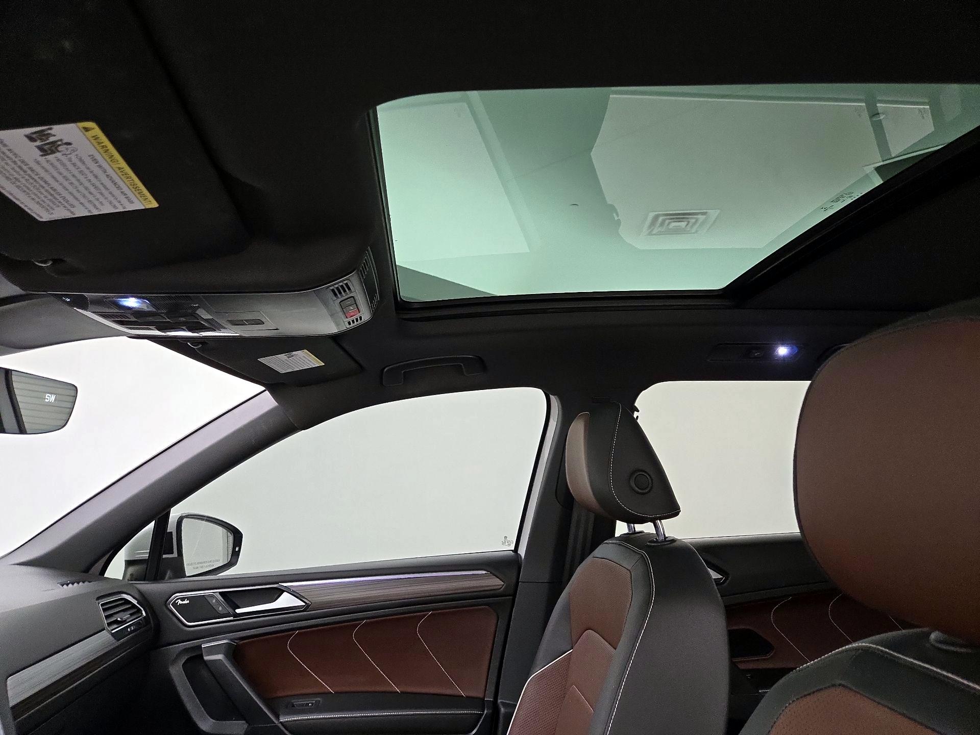 Thumbnail: 2022 Volkswagen Tiguan - 20