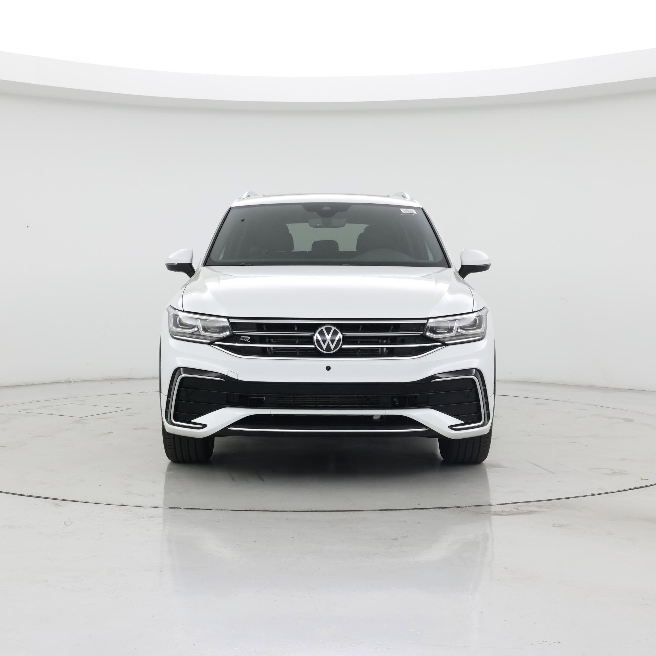 Thumbnail: 2022 Volkswagen Tiguan - 5