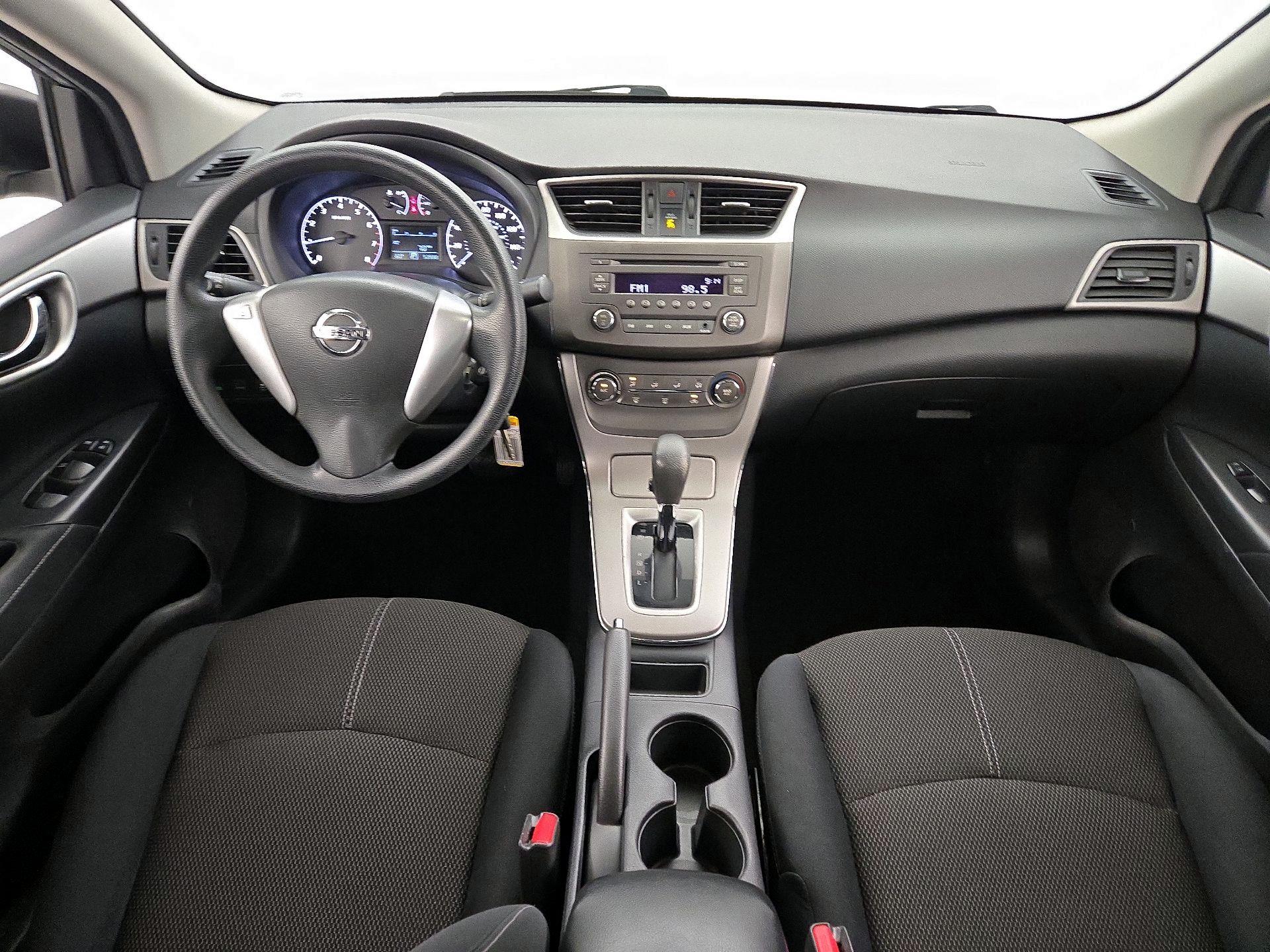 Thumbnail: 2014 Nissan Sentra - 9