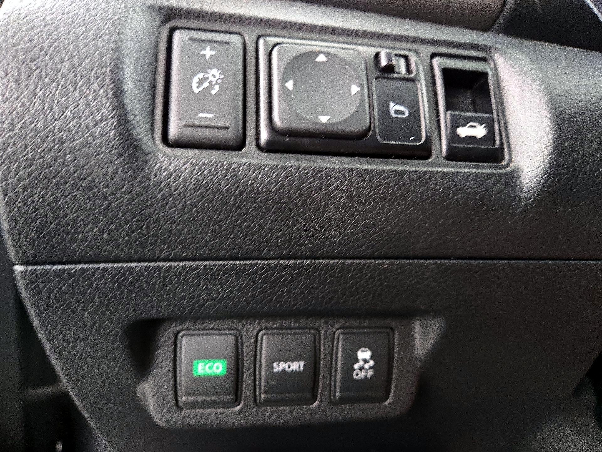 Thumbnail: 2014 Nissan Sentra - 13