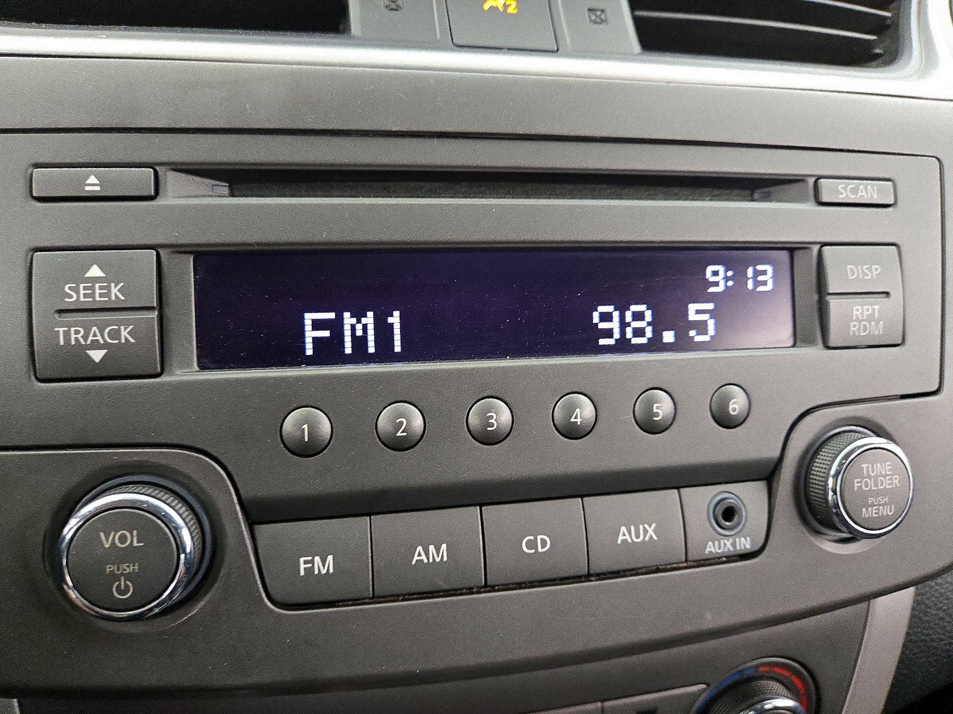 Thumbnail: 2014 Nissan Sentra - 14