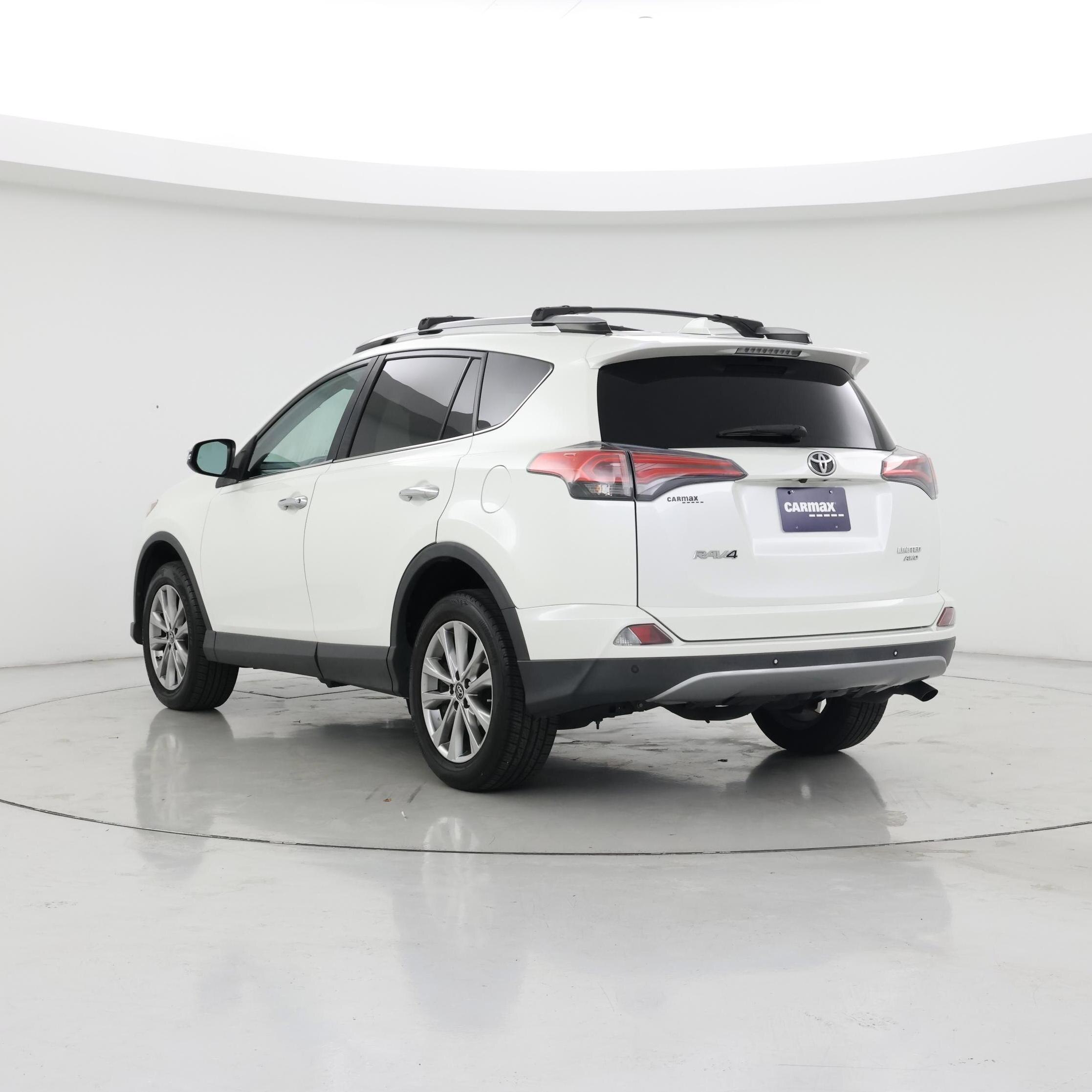 Thumbnail: 2017 Toyota RAV4 - 2