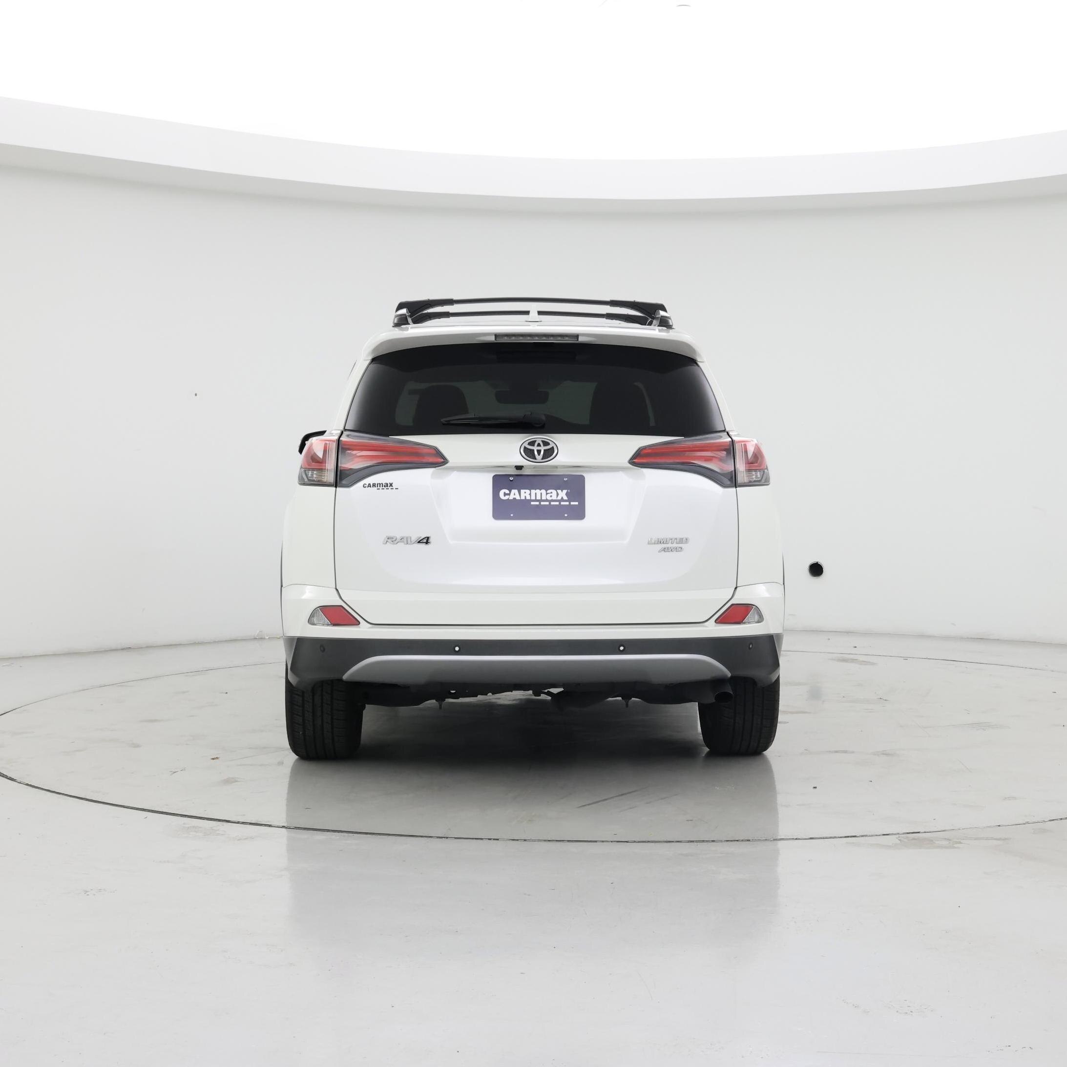 Thumbnail: 2017 Toyota RAV4 - 6