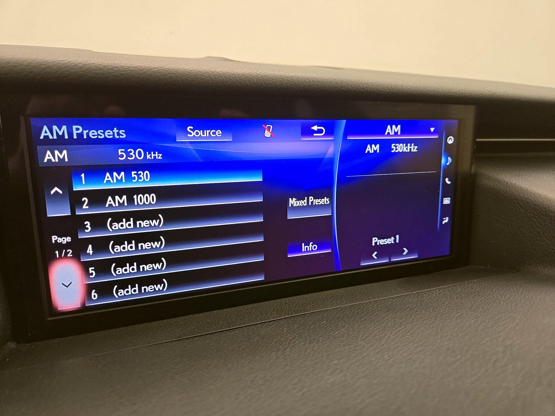 Thumbnail: 2019 Lexus IS - 16