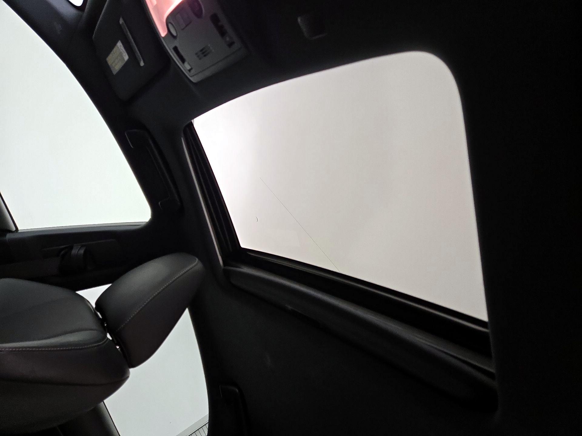 Thumbnail: 2019 Lexus IS - 20