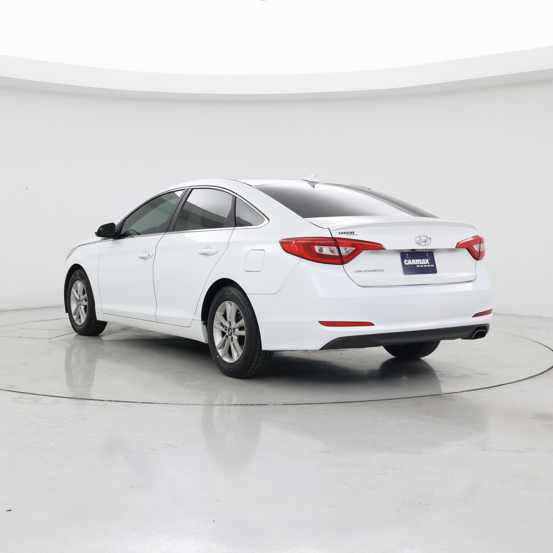 Thumbnail: 2016 Hyundai Sonata - 2