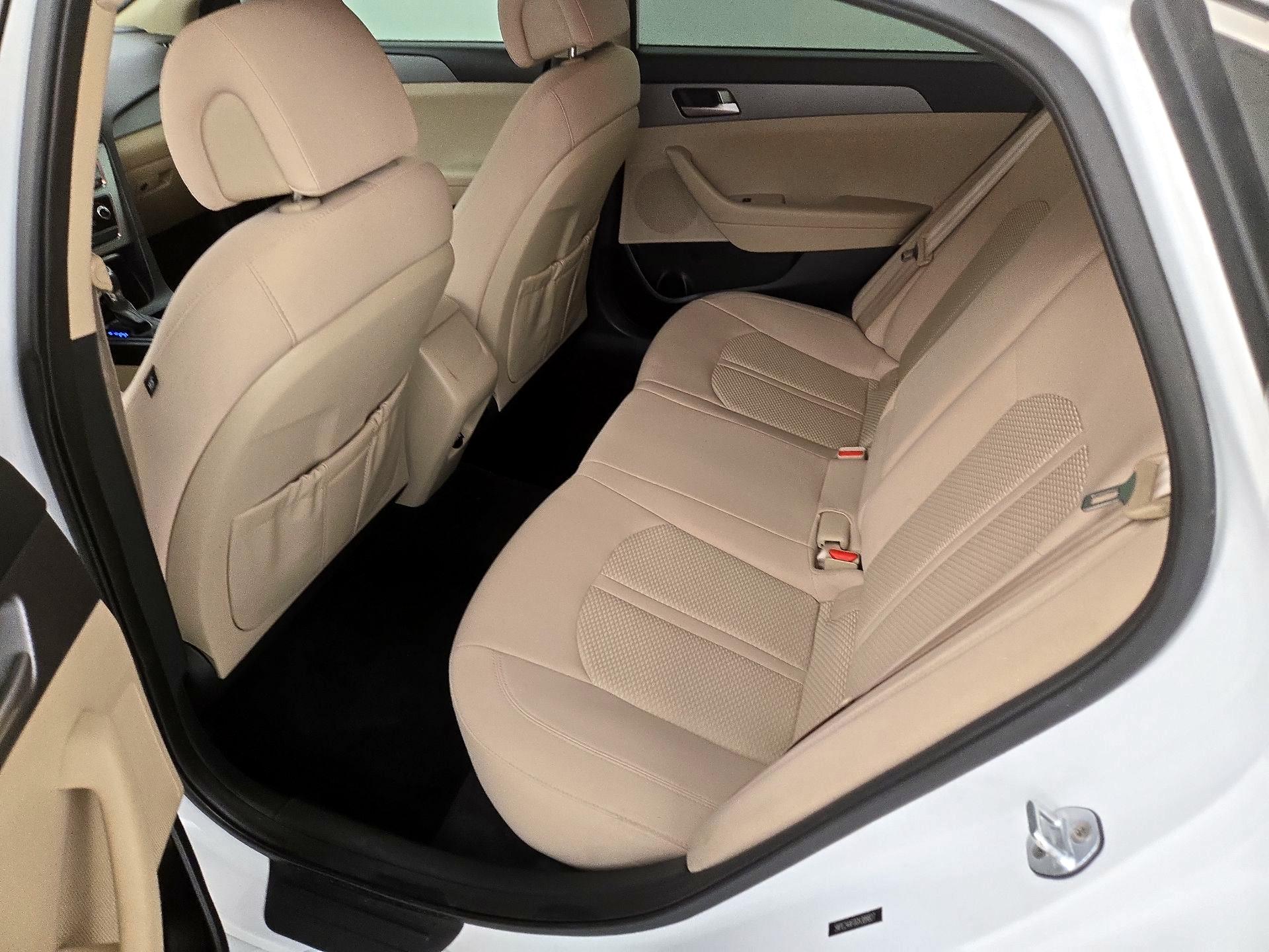 Thumbnail: 2016 Hyundai Sonata - 19