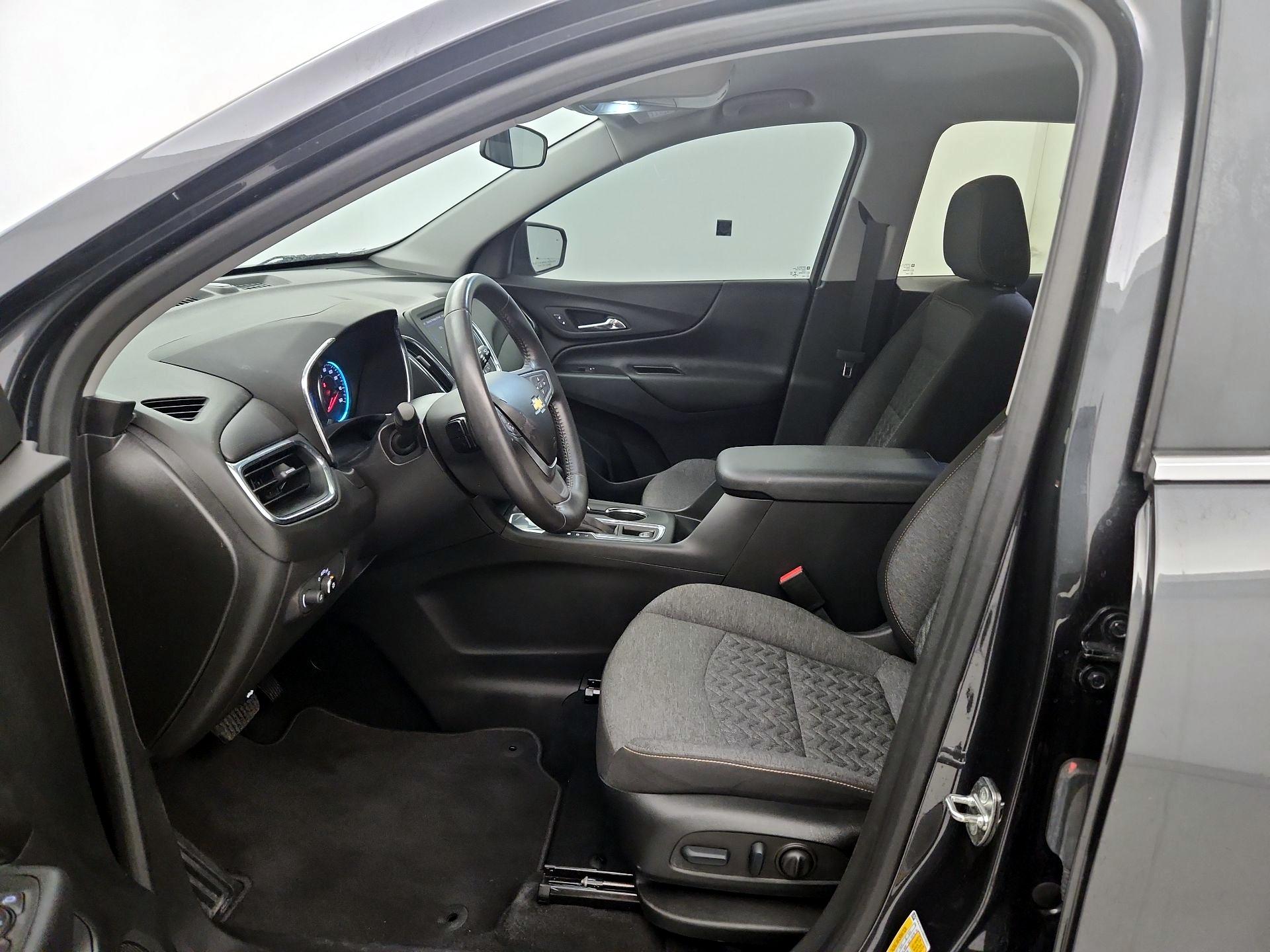 Thumbnail: 2022 Chevrolet Equinox - 11