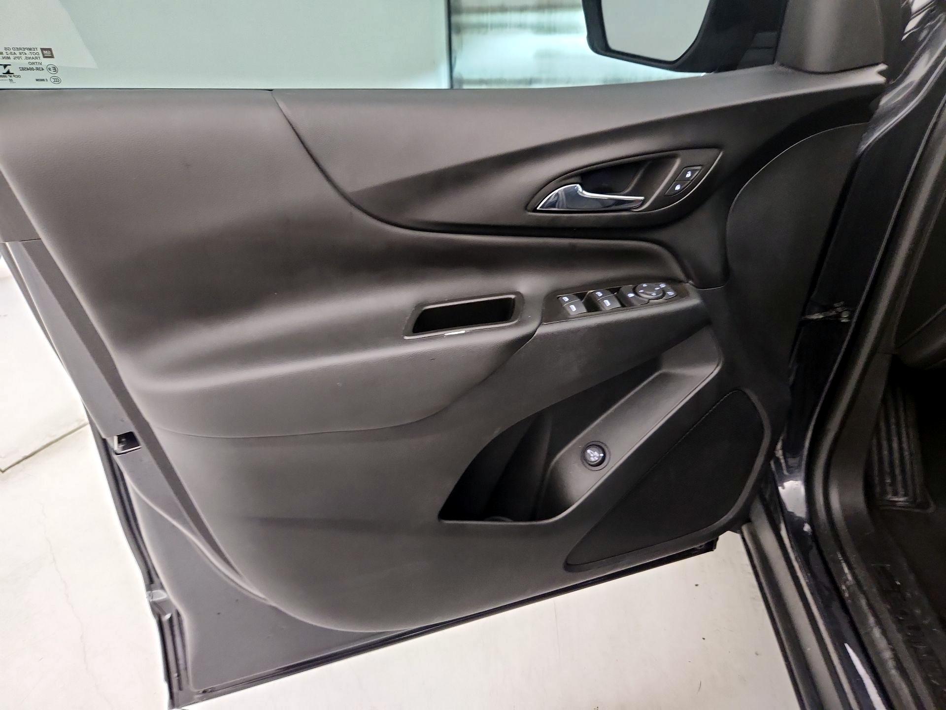 Thumbnail: 2022 Chevrolet Equinox - 12