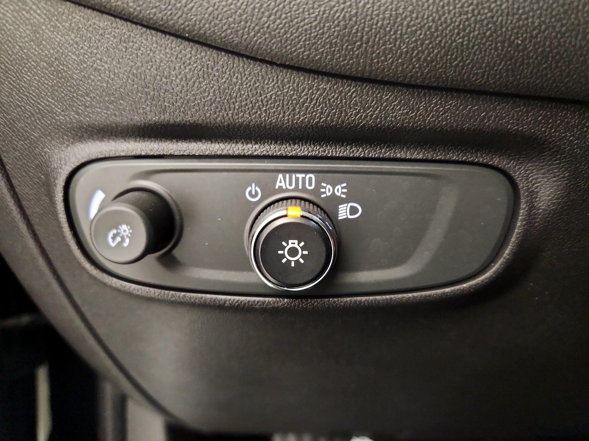 Thumbnail: 2022 Chevrolet Equinox - 13