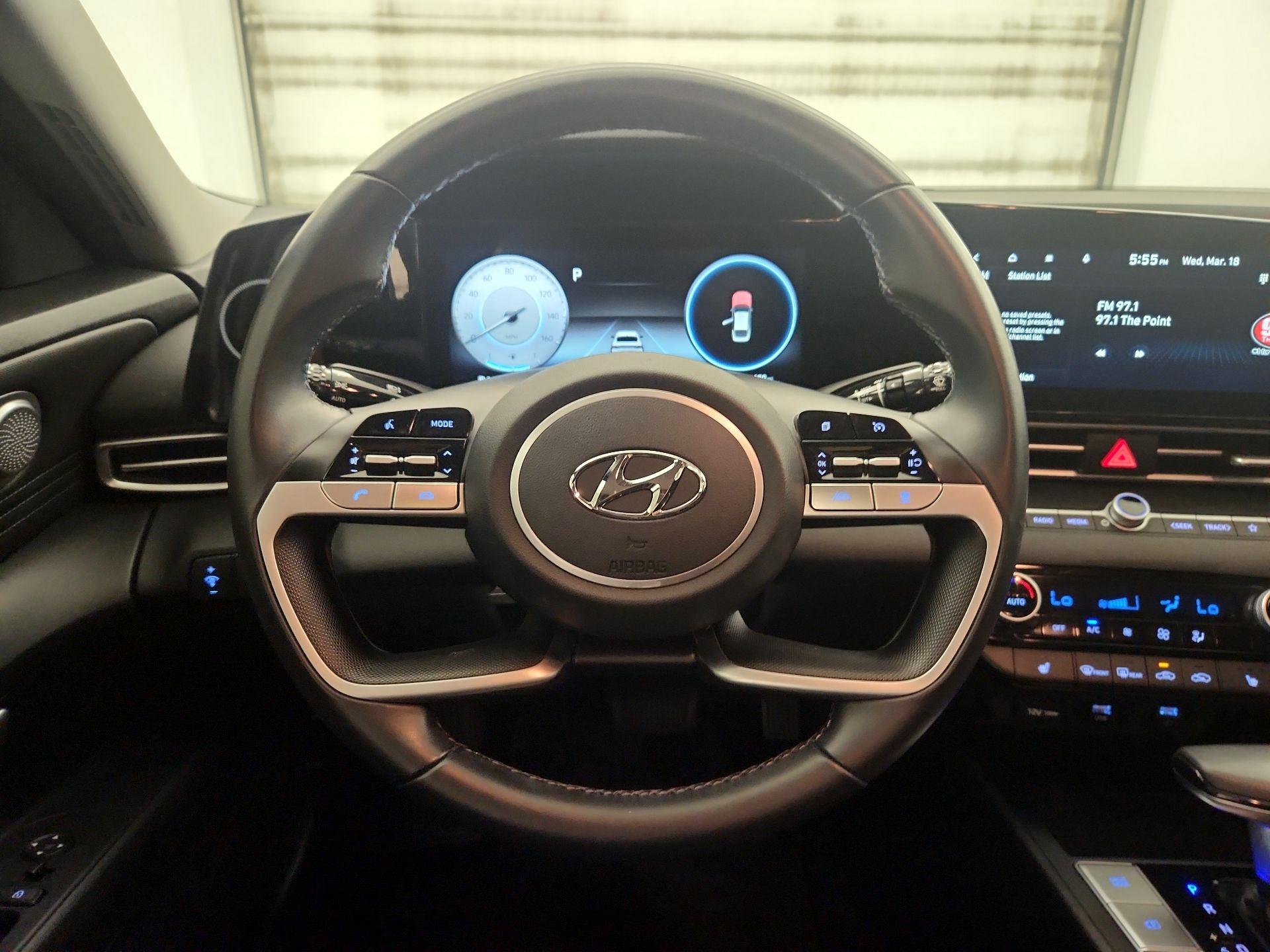 Thumbnail: 2023 Hyundai Elantra - 10