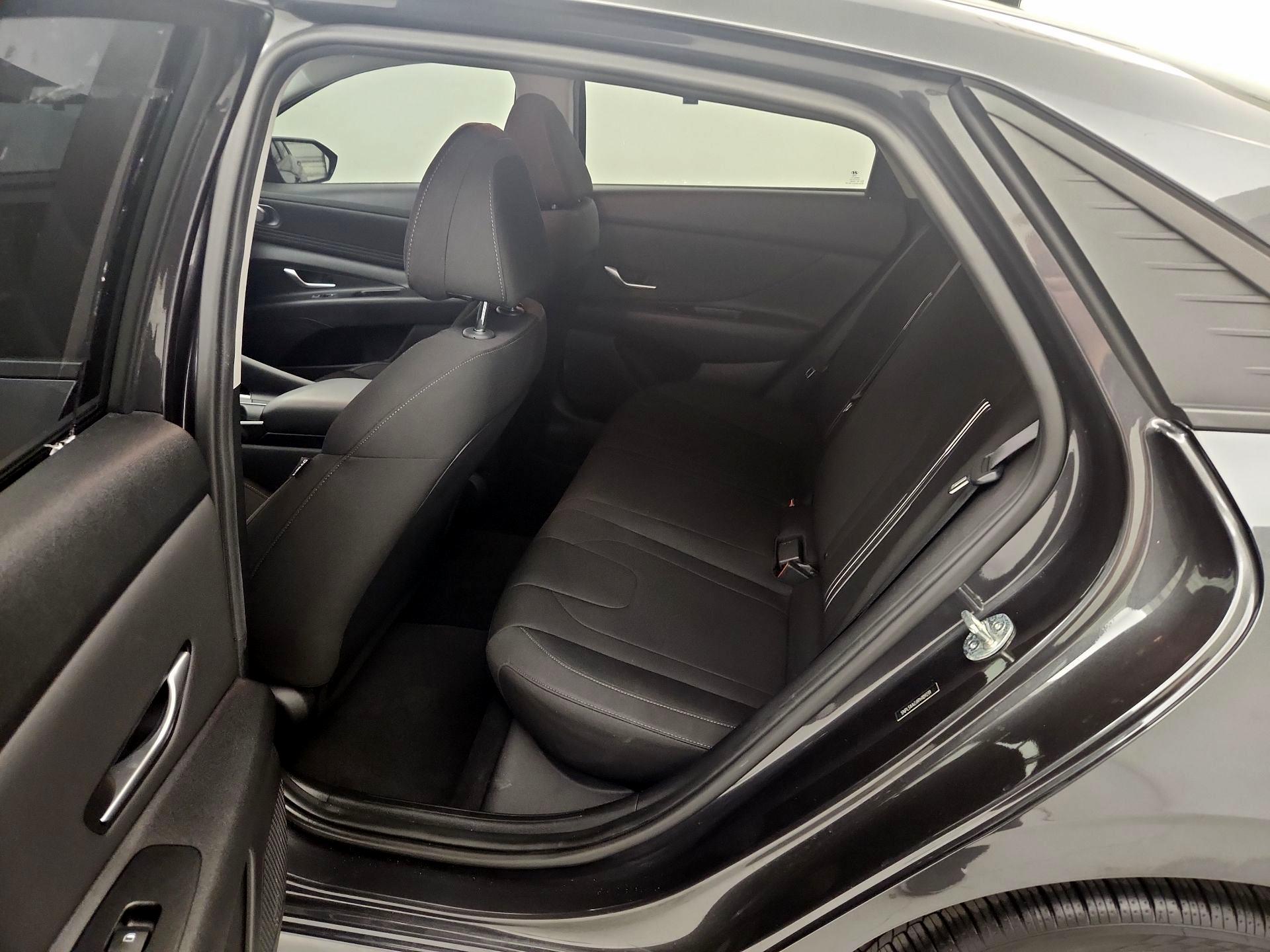 Thumbnail: 2023 Hyundai Elantra - 19