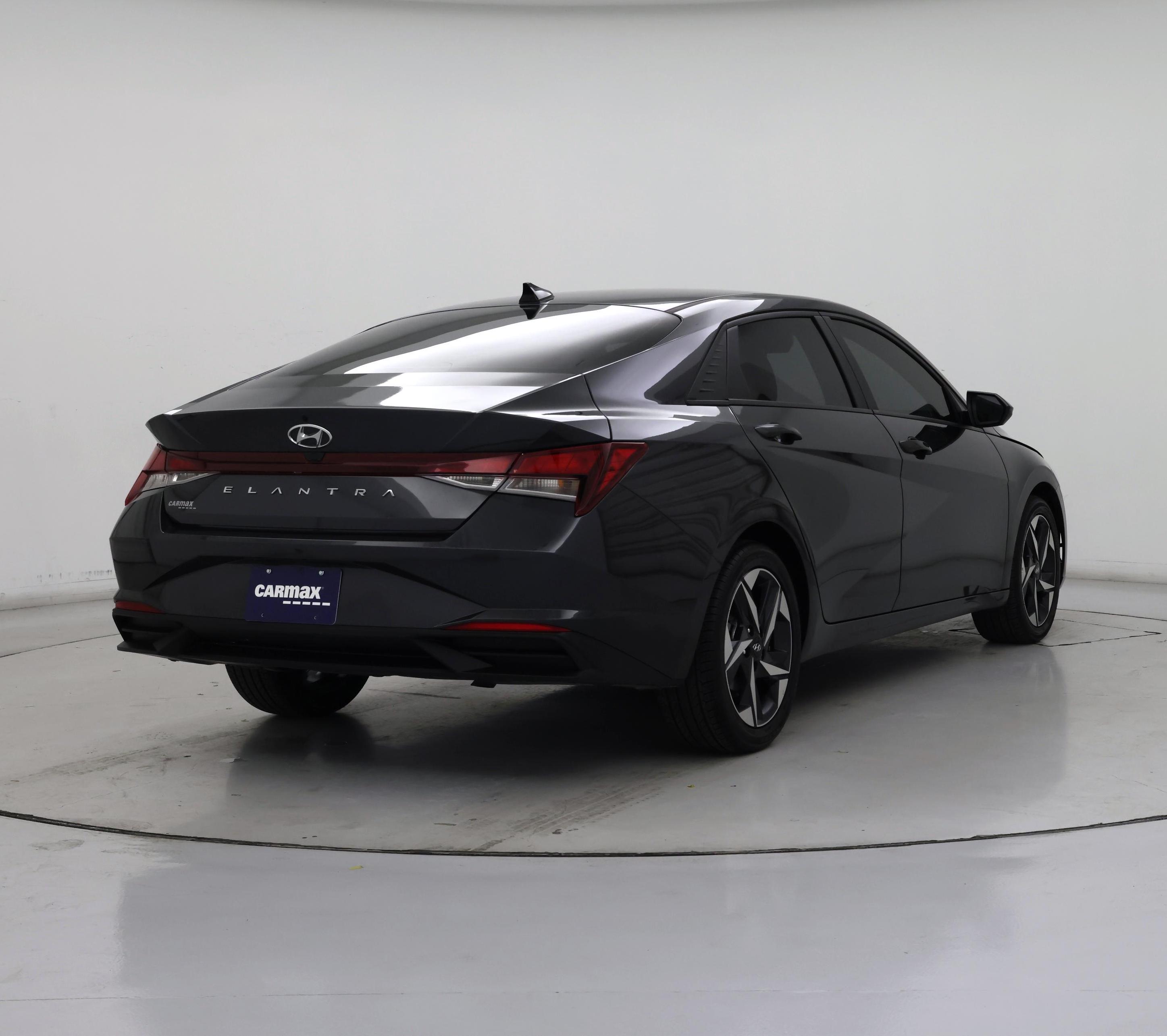 Thumbnail: 2023 Hyundai Elantra - 8