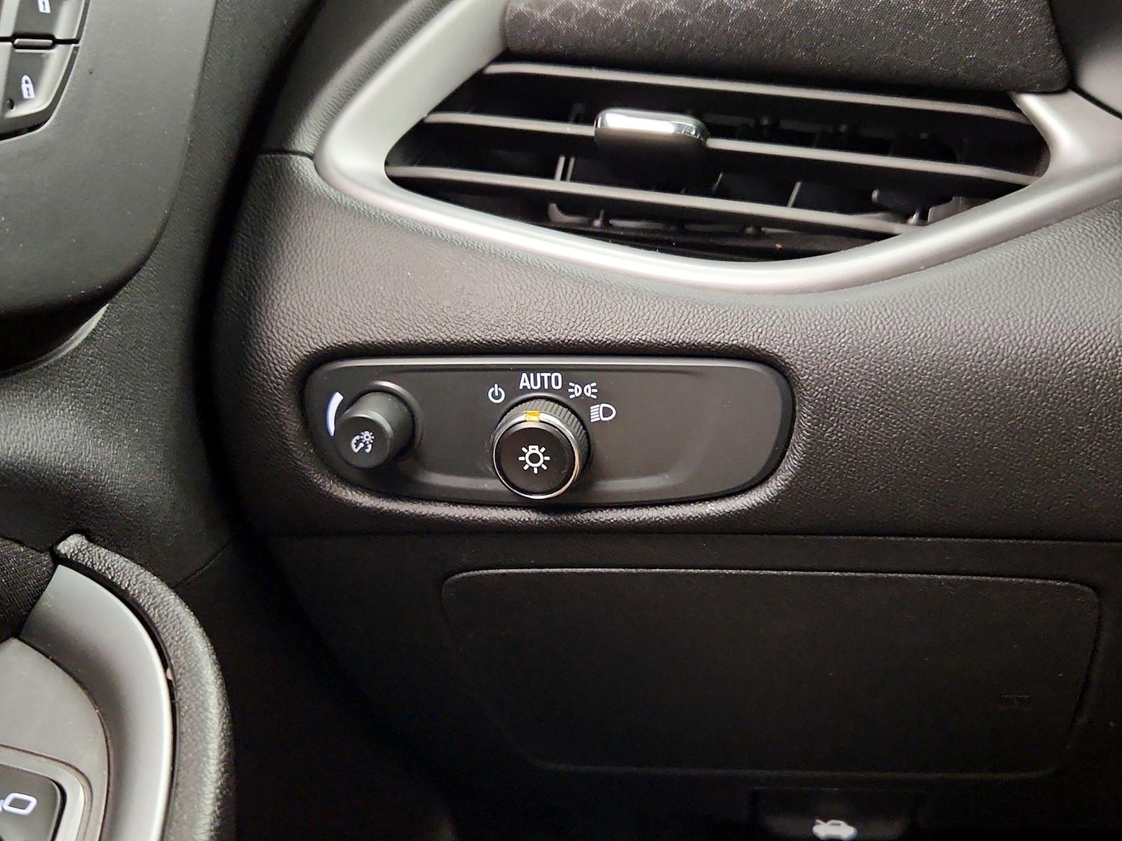 2024 Chevrolet Malibu 1LS - Photo 14