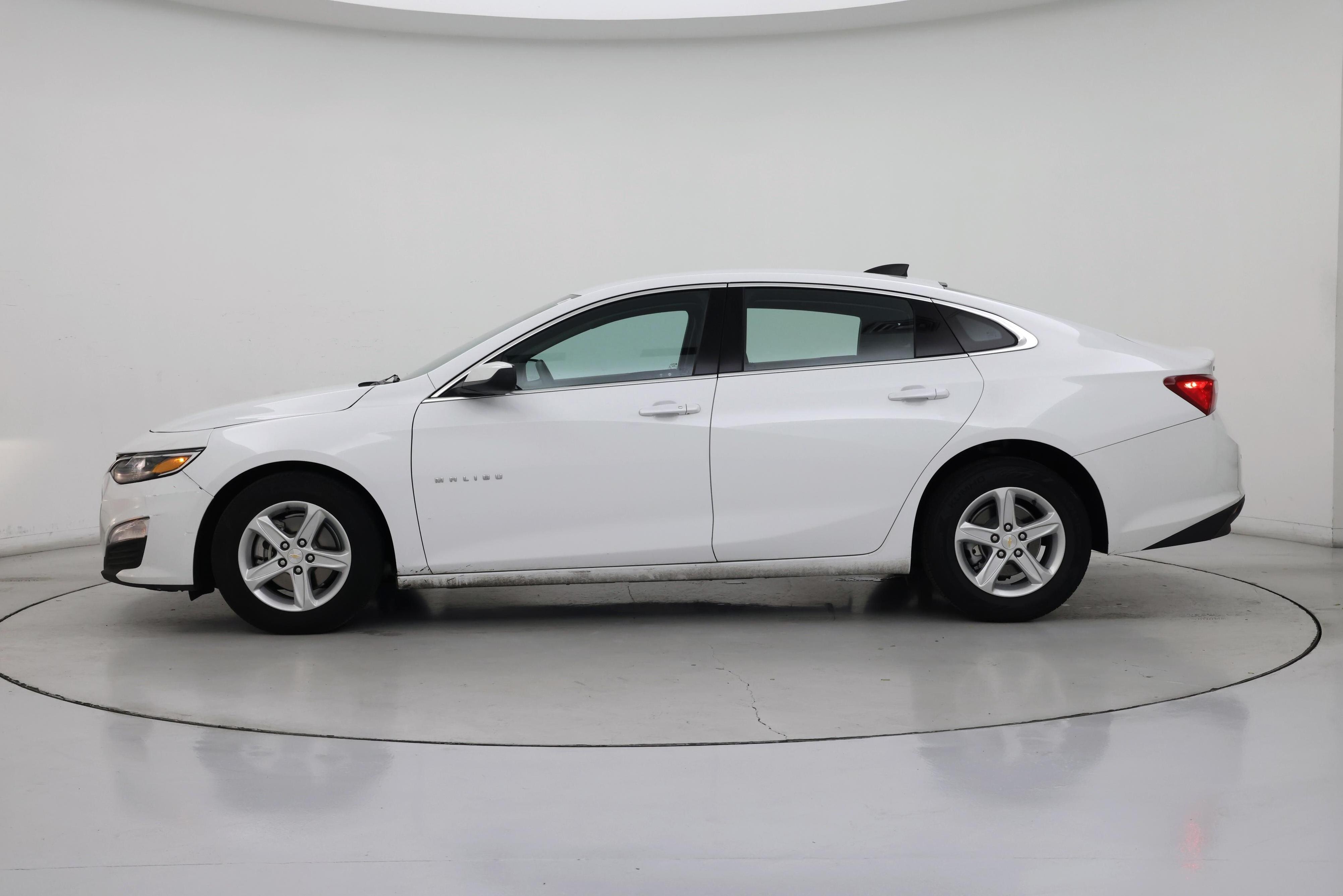 Thumbnail: 2024 Chevrolet Malibu - 3