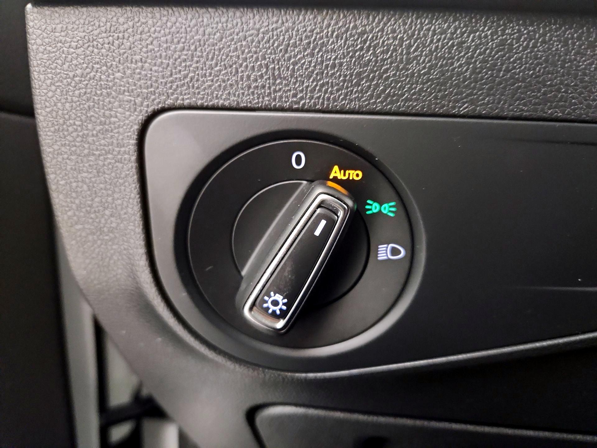 Thumbnail: 2022 Volkswagen Tiguan - 13