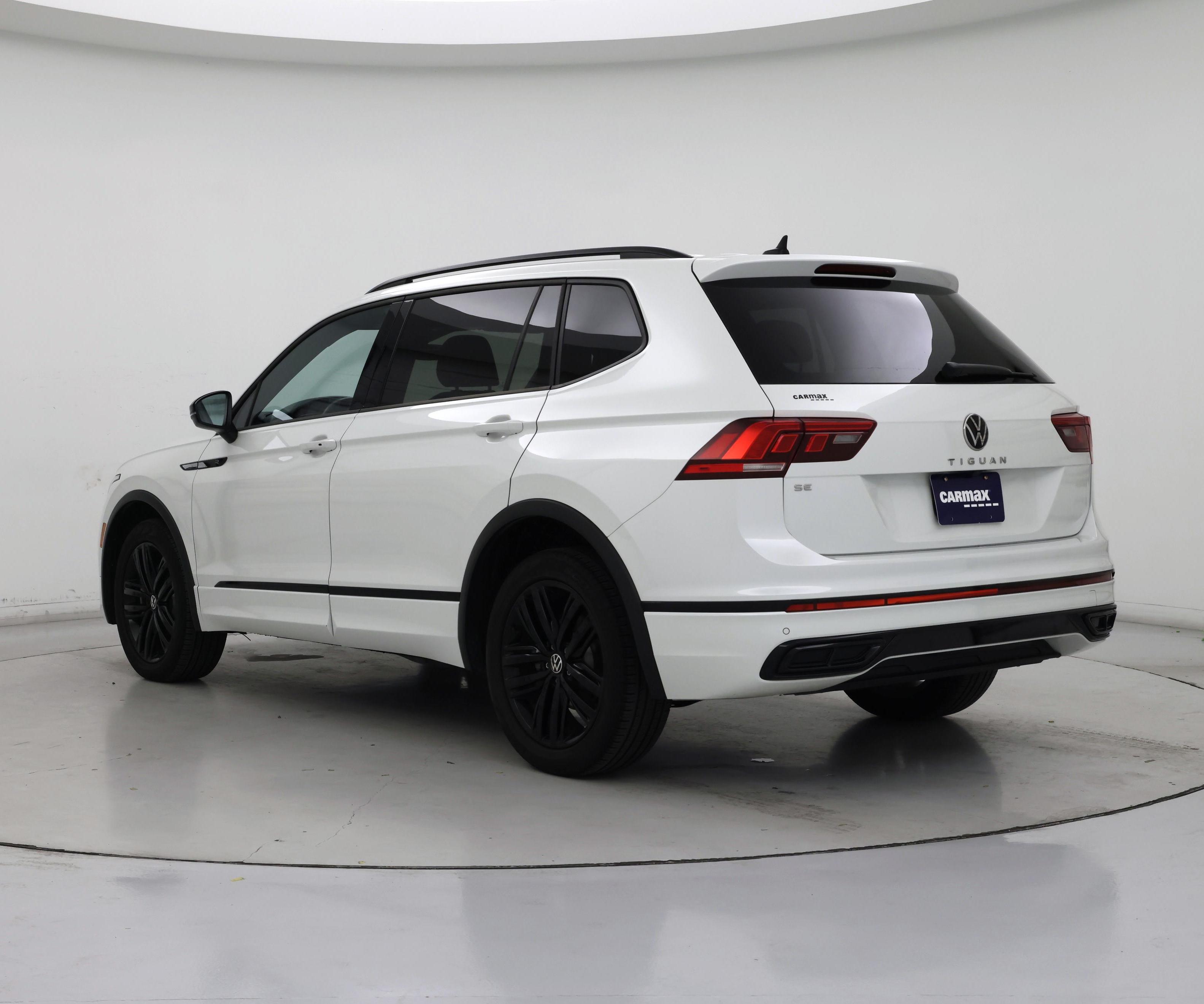 Thumbnail: 2022 Volkswagen Tiguan - 2