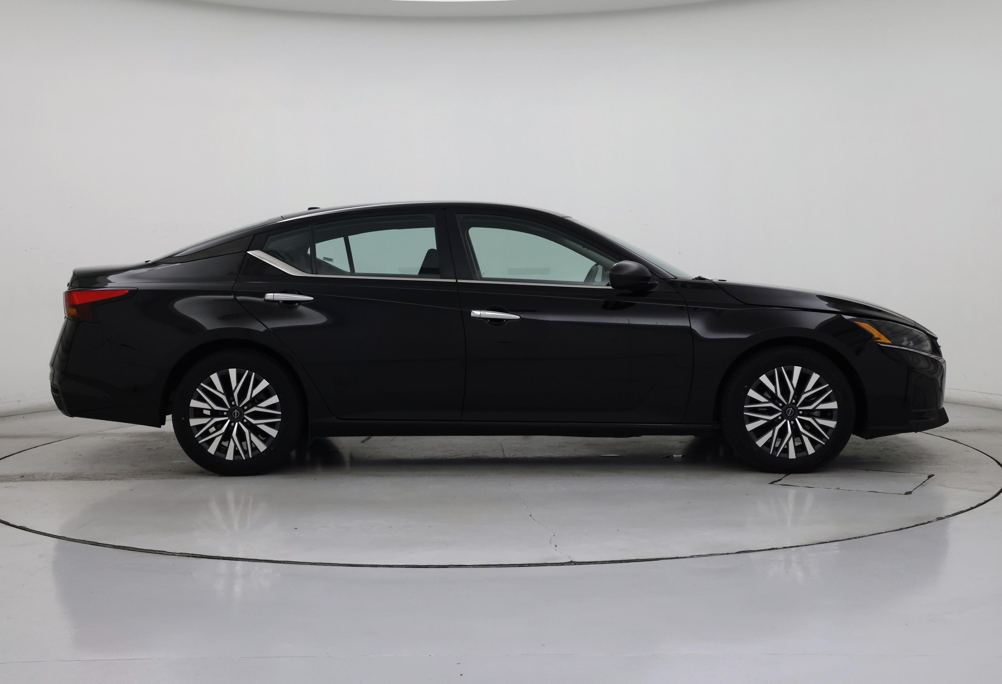 Thumbnail: 2024 Nissan Altima - 7