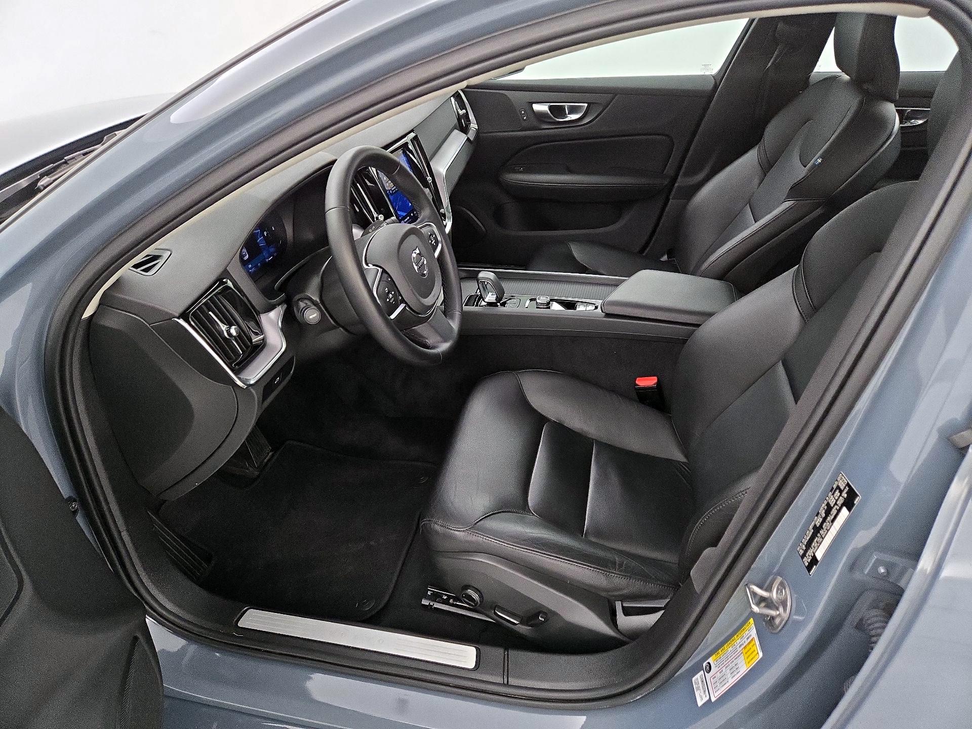 Thumbnail: 2024 Volvo S60 - 11